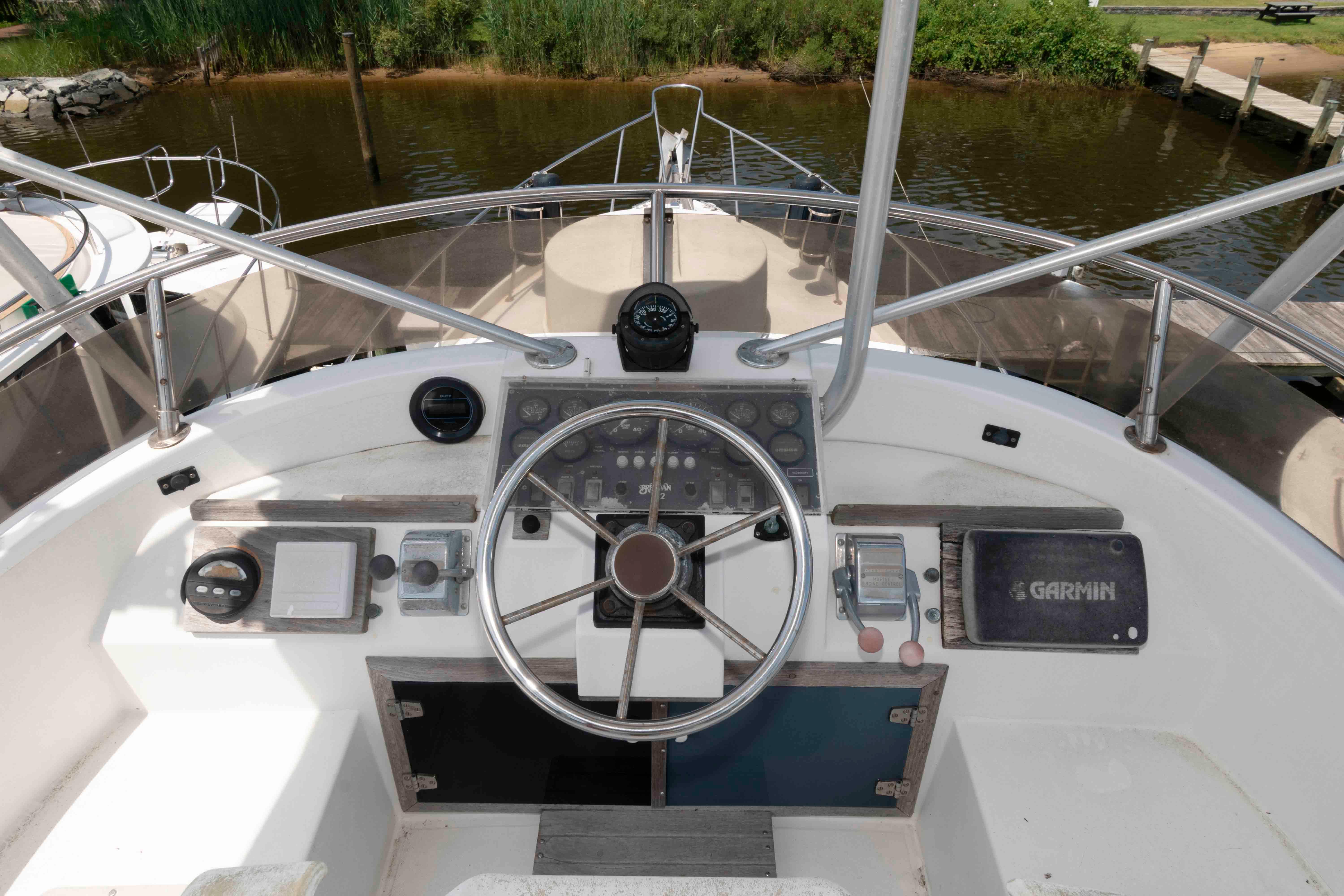  Knot 10 Yacht Sales
