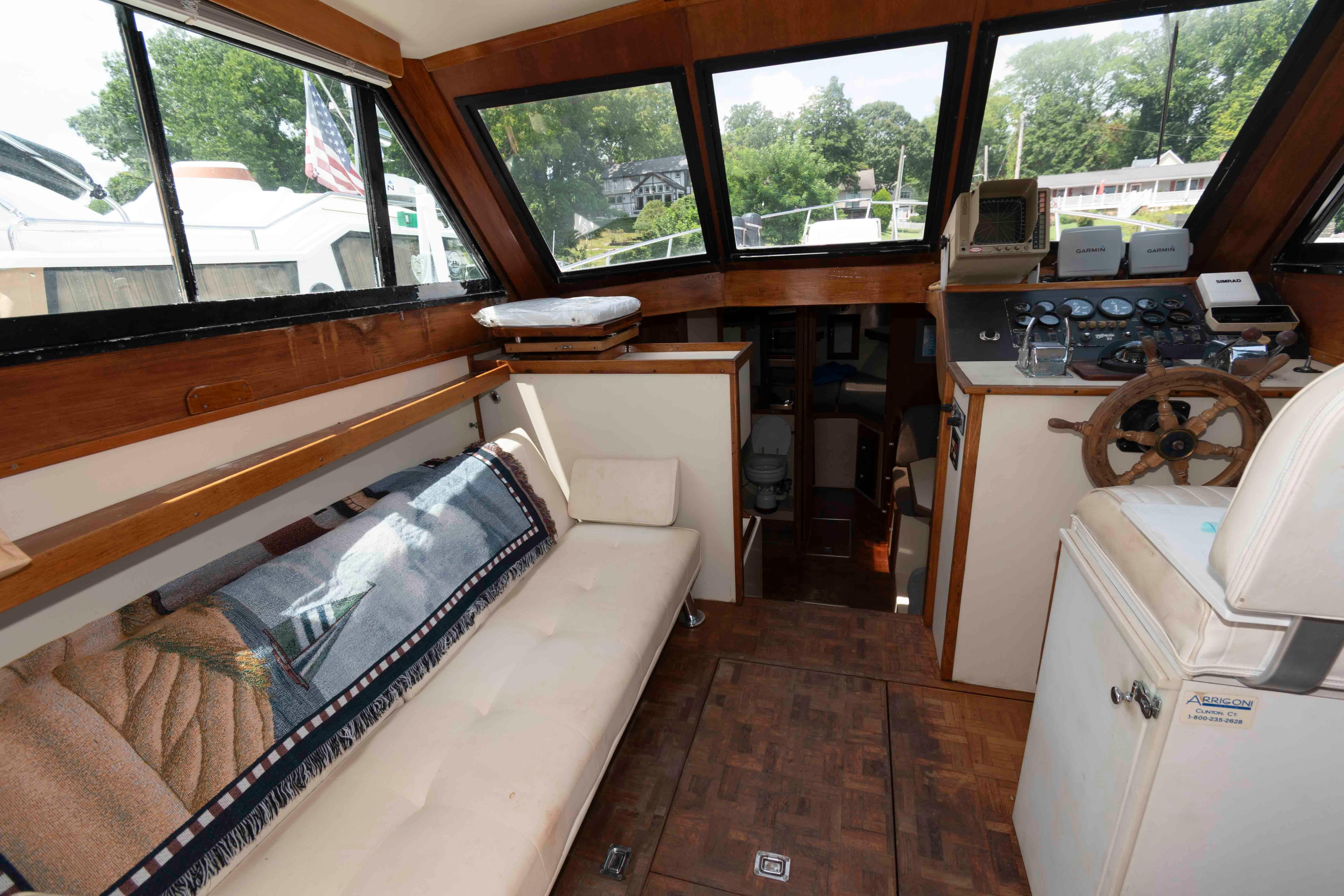  Knot 10 Yacht Sales
