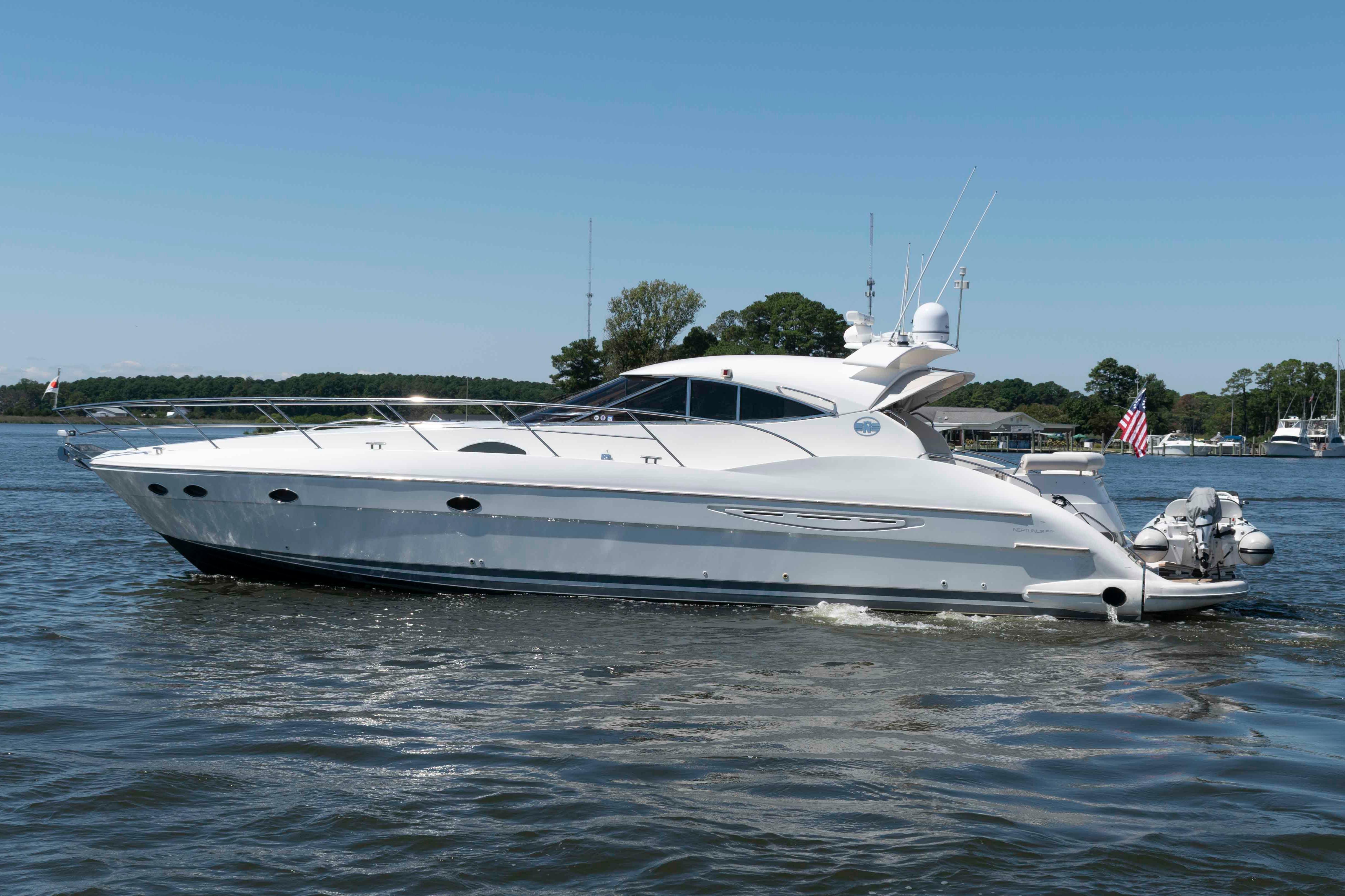 M 5551 WT Knot 10 Yacht Sales