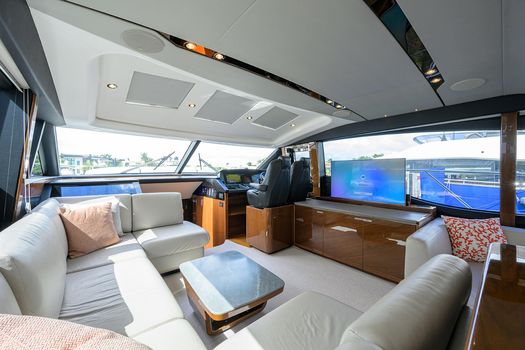 Princess S65 Gallant Lady - Salon