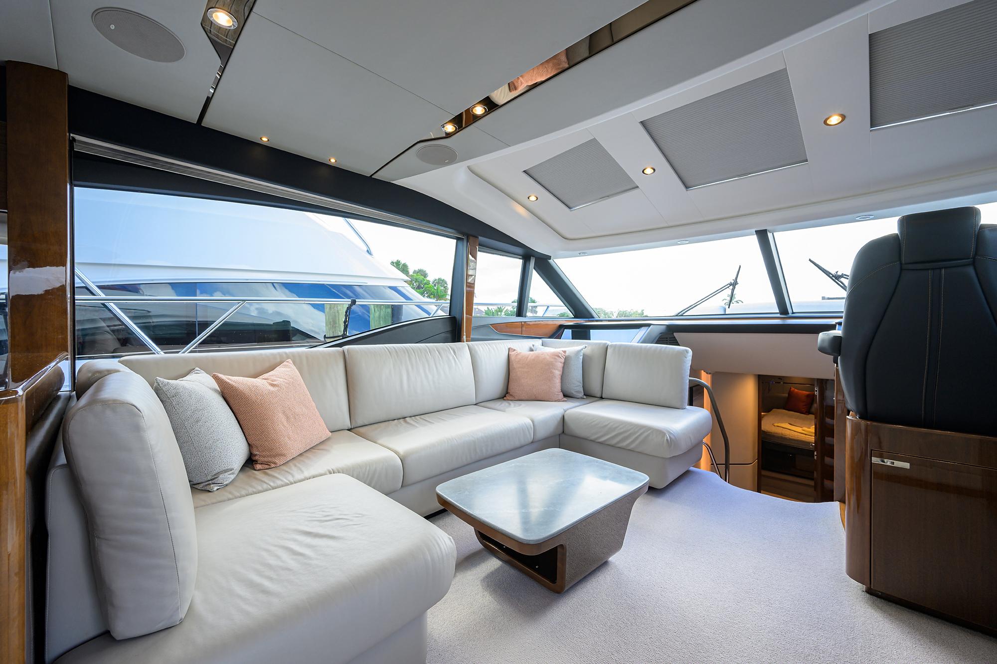 Princess S65 Gallant Lady - Salon