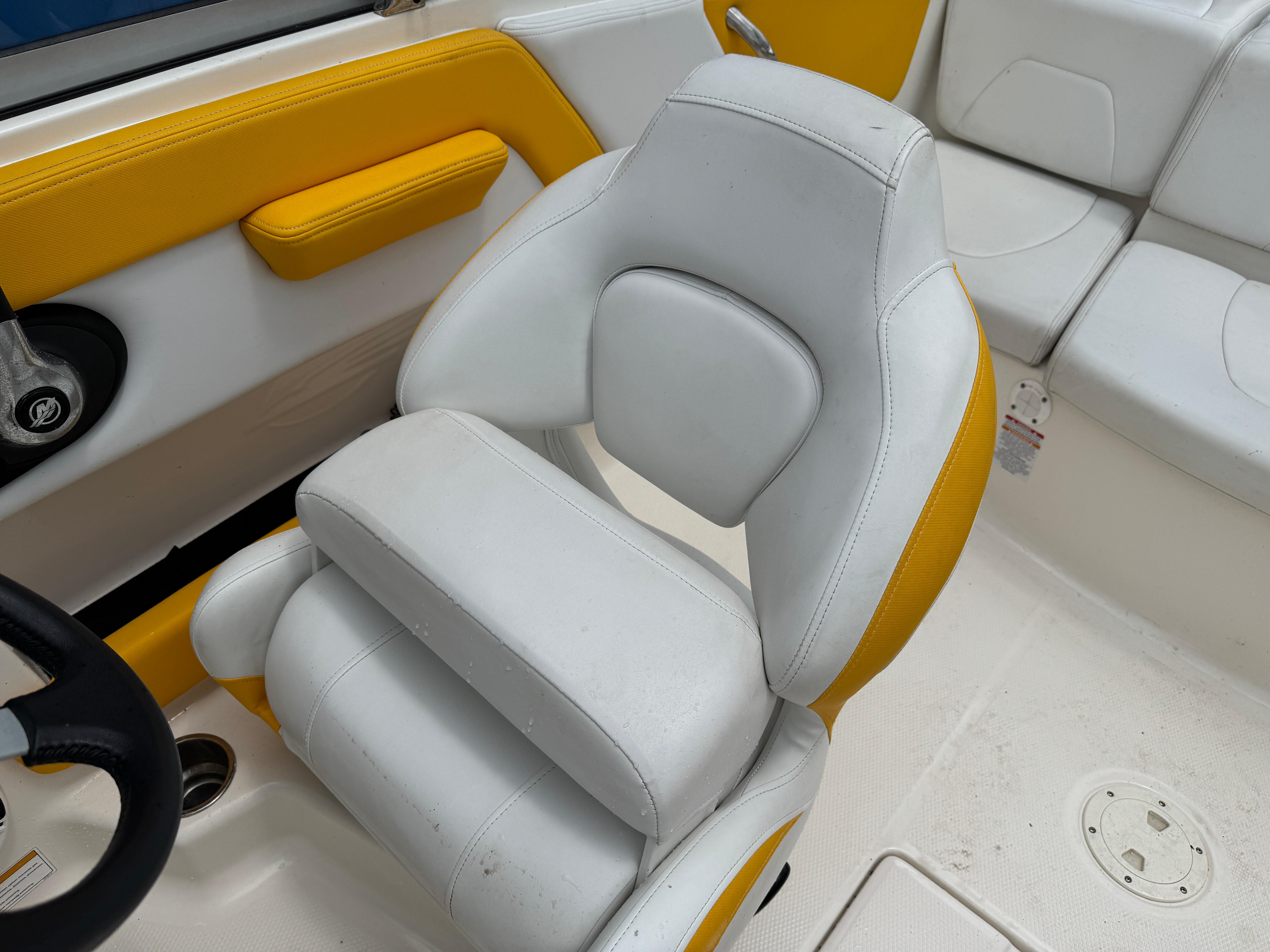 2014-chaparral-21-sport-h2o-power-9830159-20250606133747295-1_xlarge
