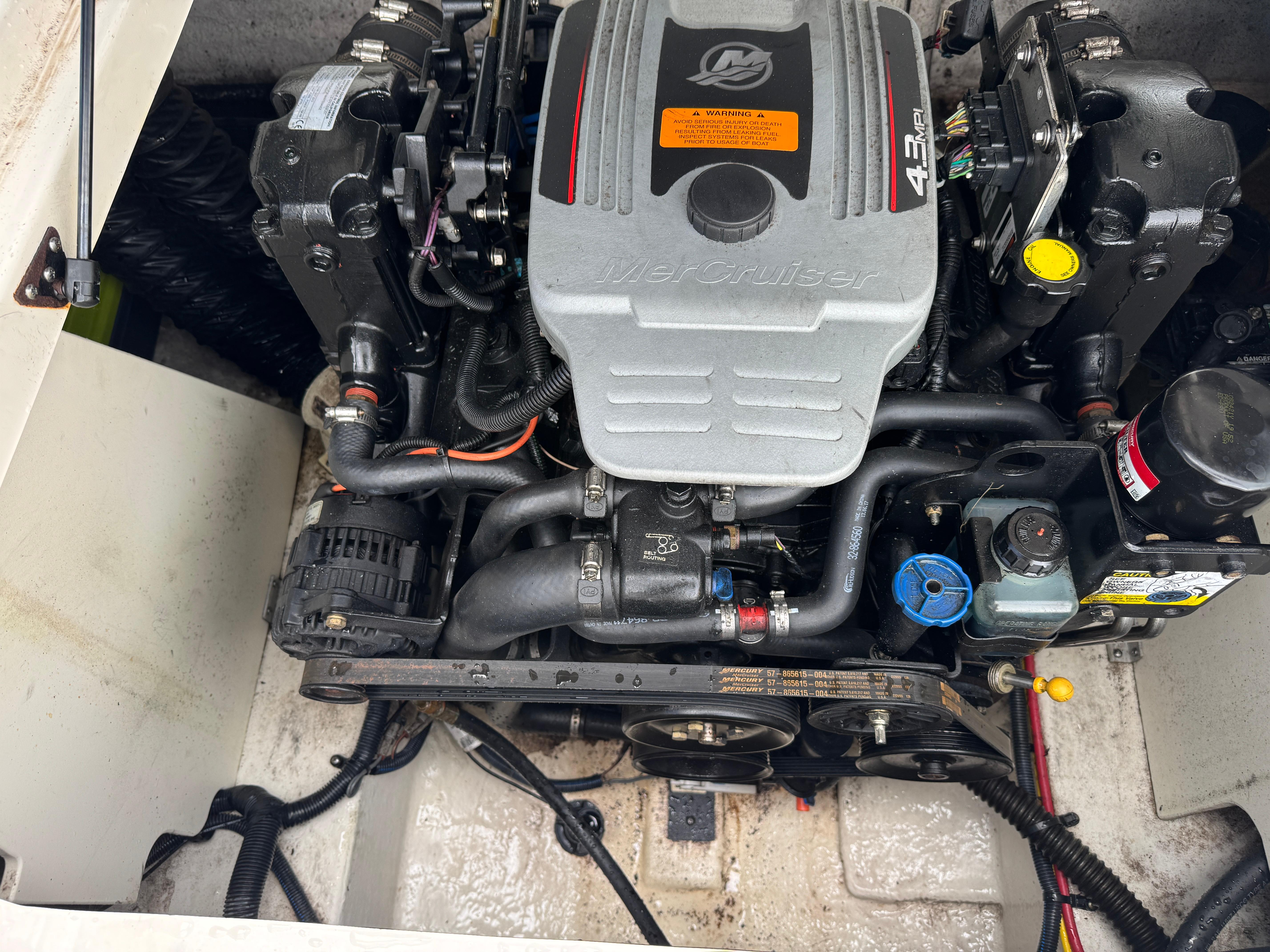 2014-chaparral-21-sport-h2o-power-9830159-20250606133759520-1_xlarge
