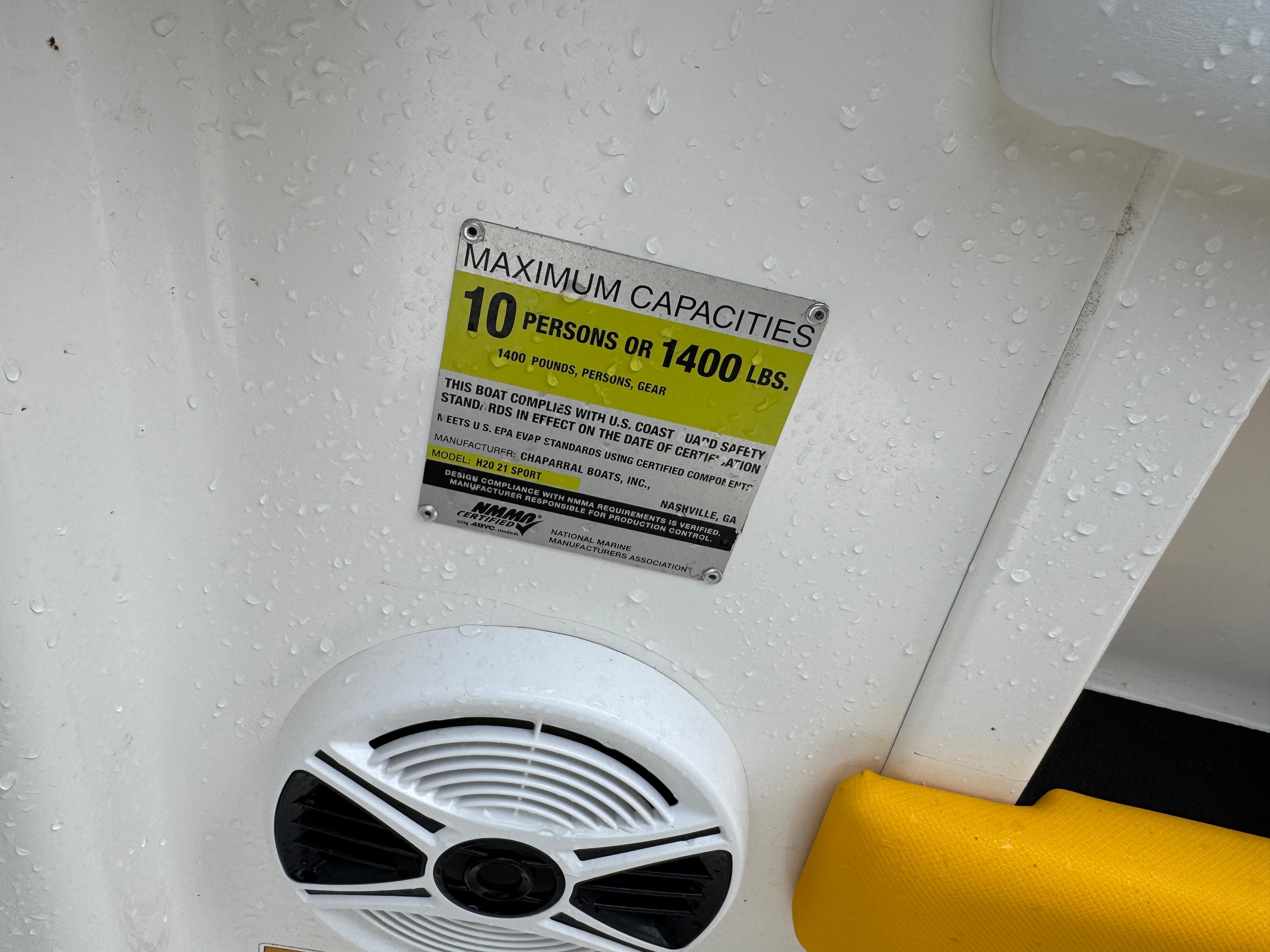 2014-chaparral-21-sport-h2o-power-9830159-20250606133818960-1_xlarge