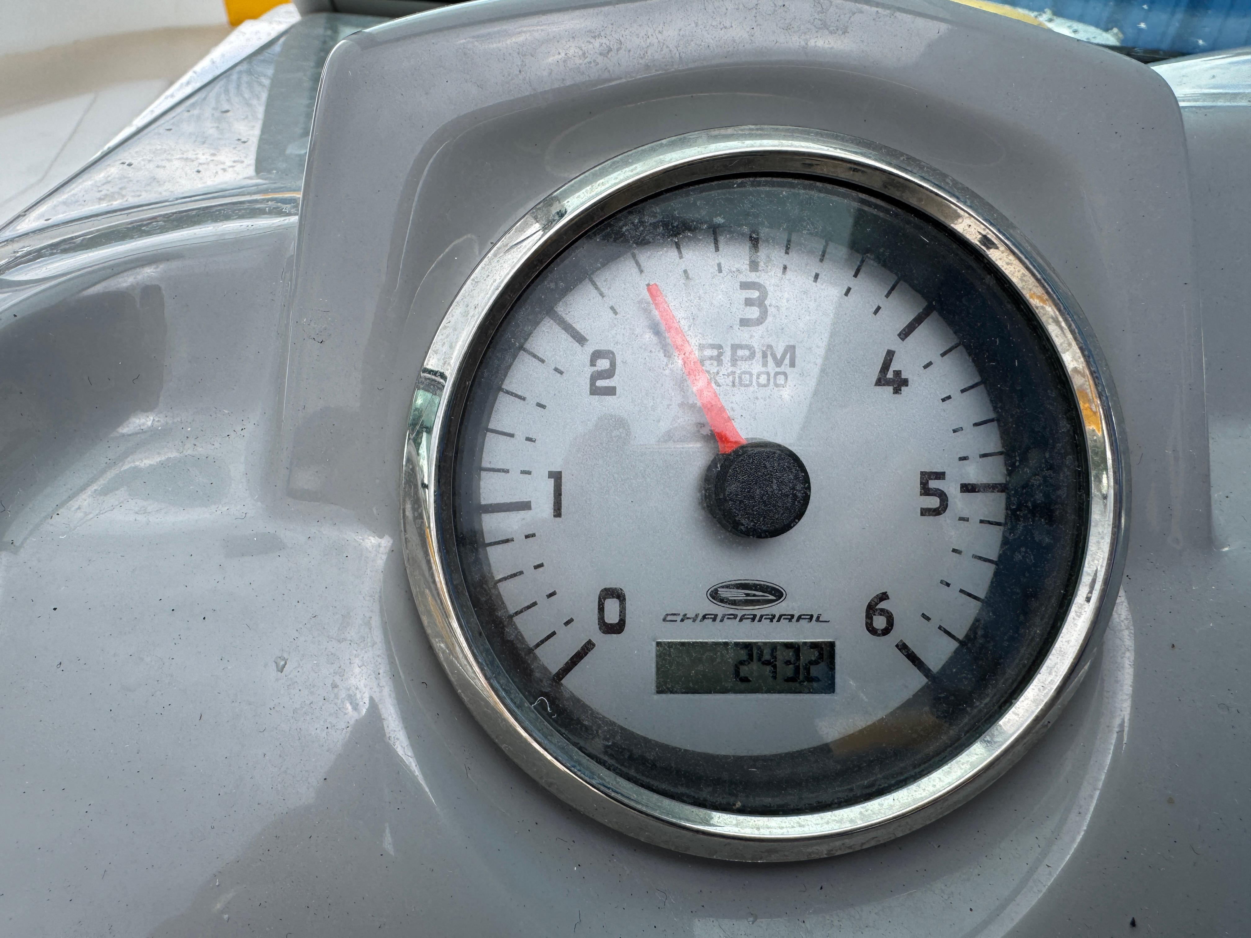 2014-chaparral-21-sport-h2o-power-9830159-20250606133826049-1_xlarge