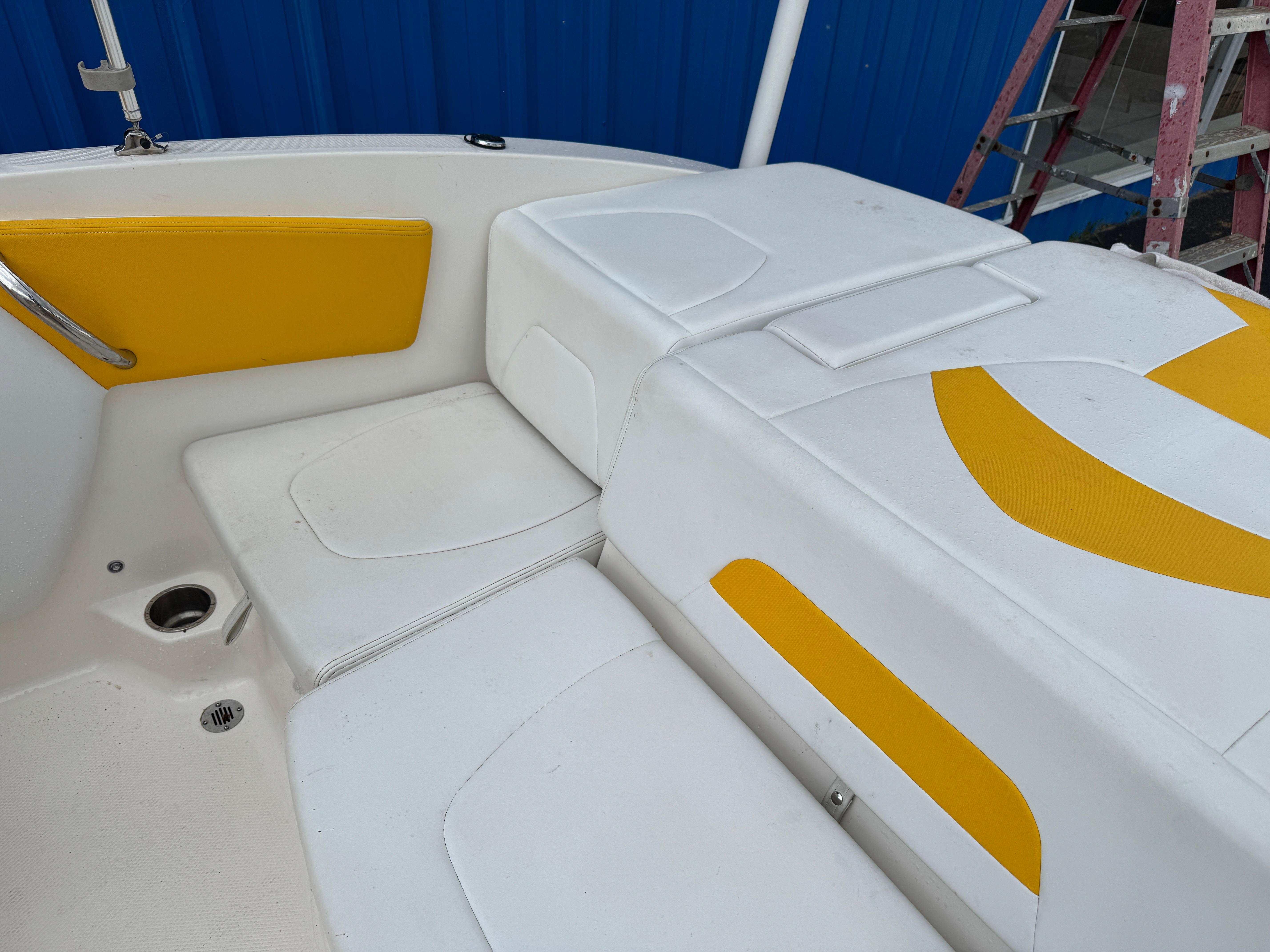 2014-chaparral-21-sport-h2o-power-9830159-20250606133911480-1_xlarge