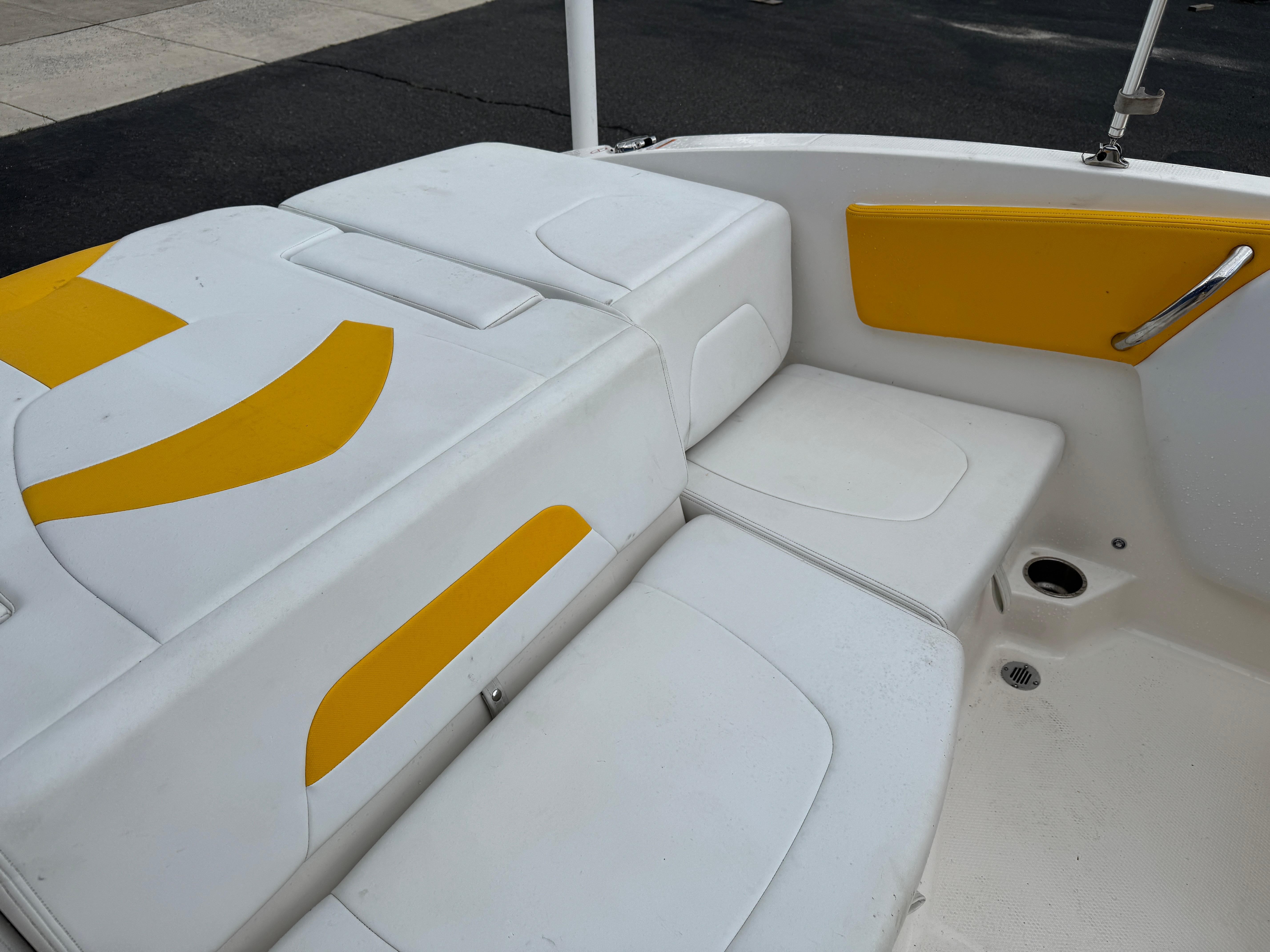 2014-chaparral-21-sport-h2o-power-9830159-20250606133915488-1_xlarge