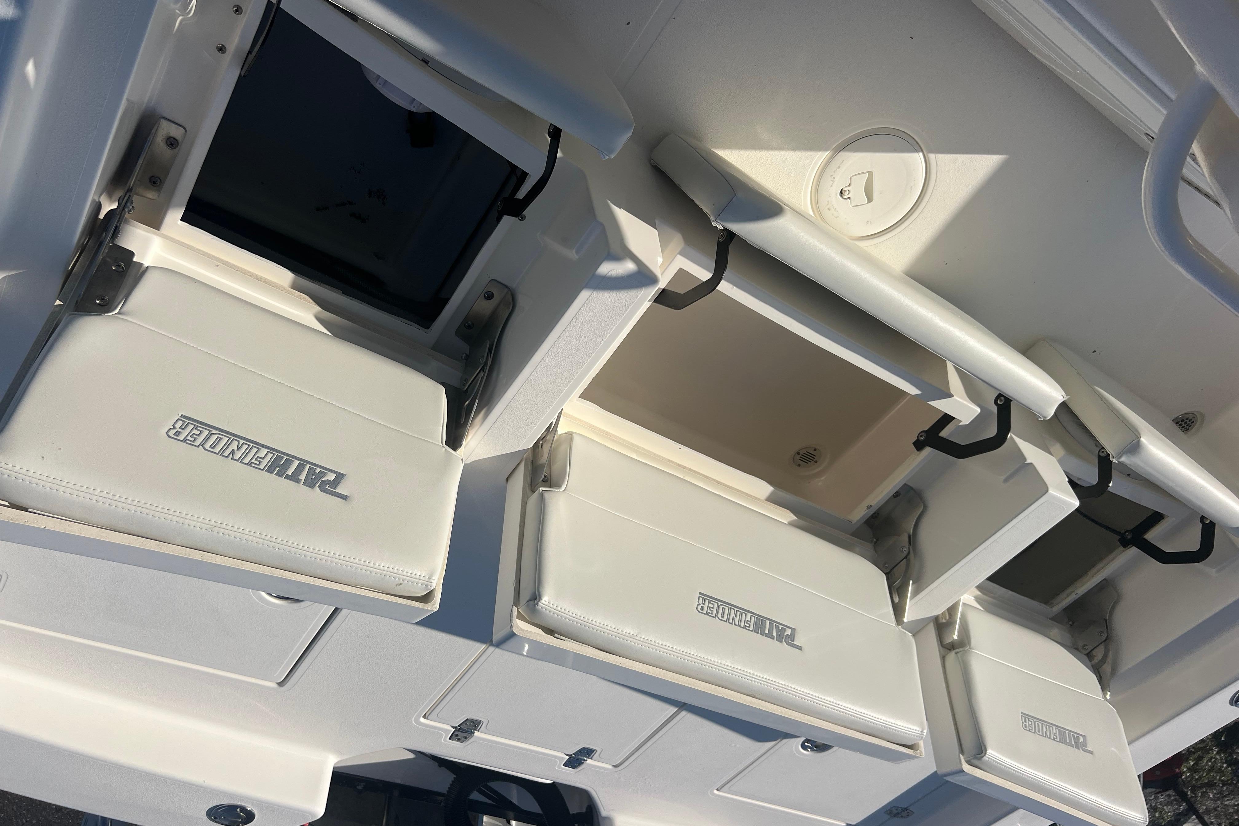 2017 Pathfinder 2600 TRS-18