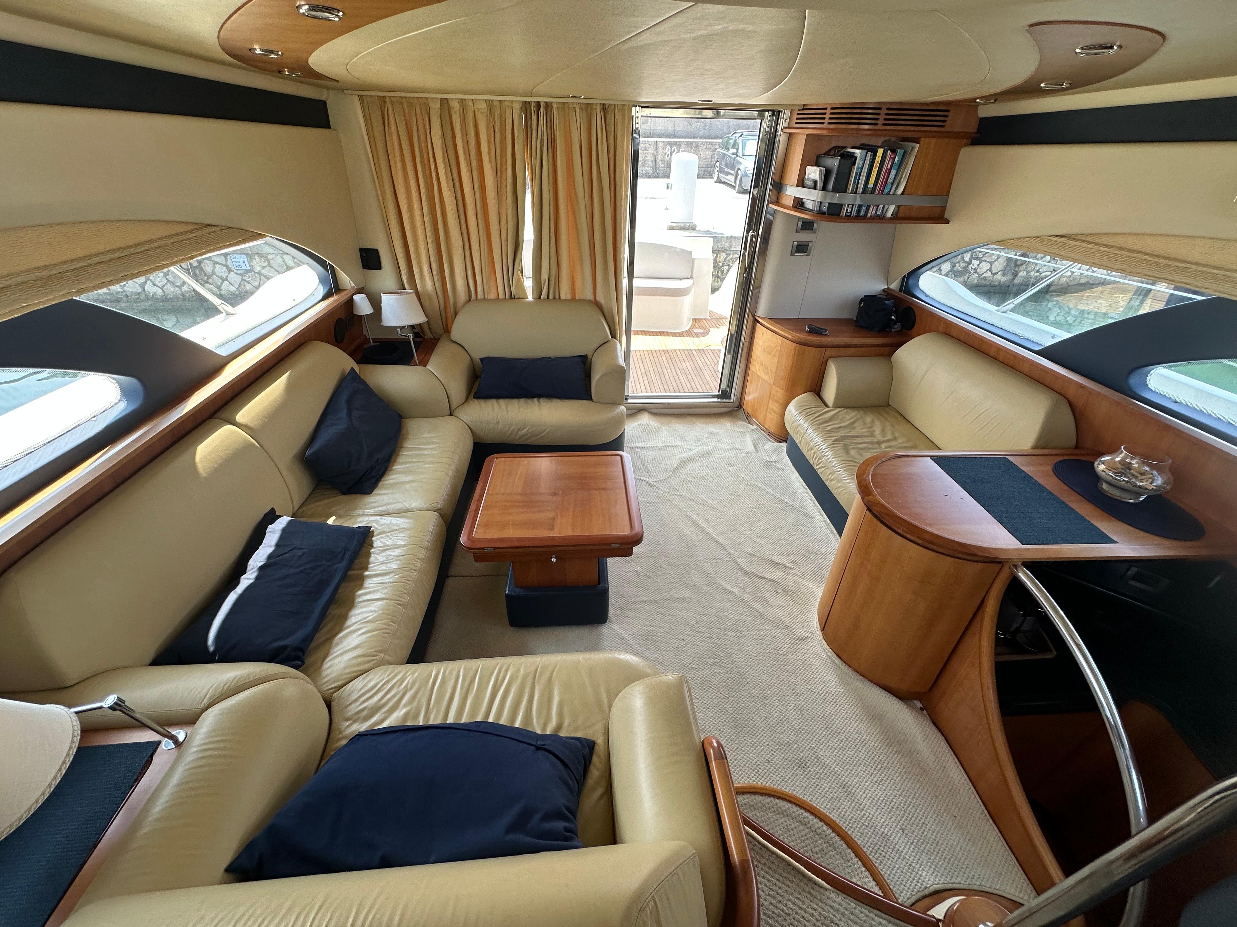 2006 Azimut 52 
