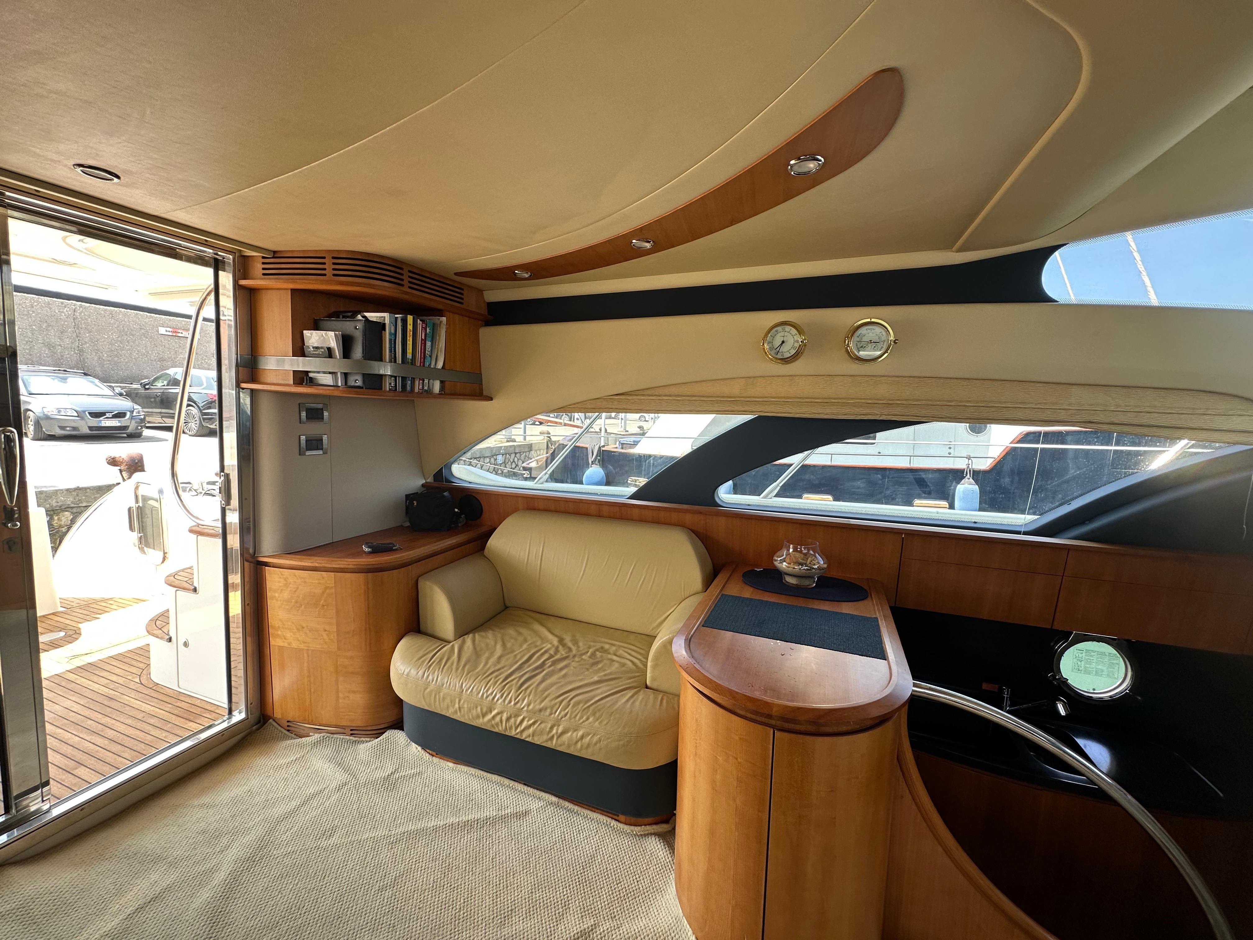 2006 Azimut 52 
