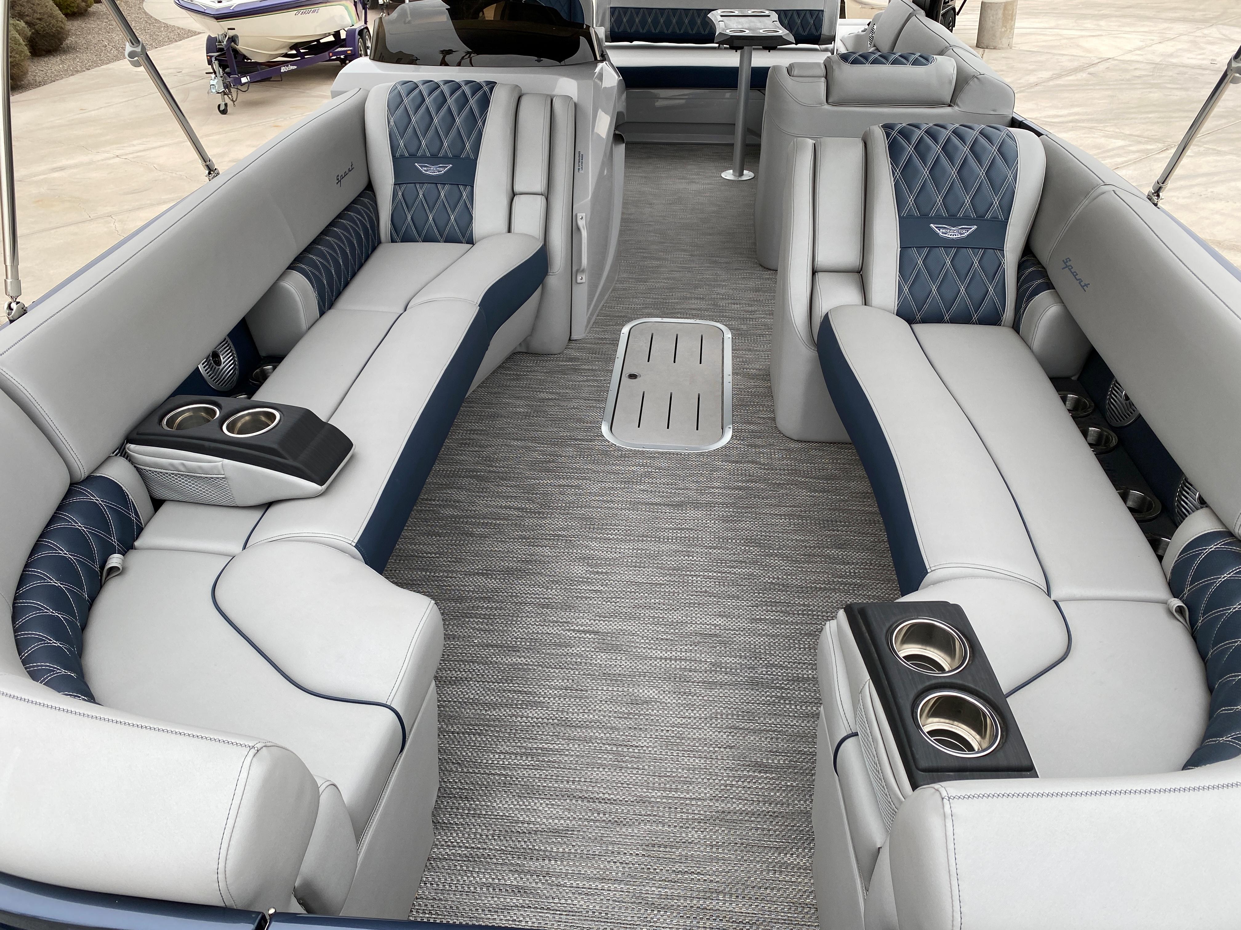 2022 Bennington 25 RXSBA #B9405I inventory image at Sun Country Marine Group, Lake Havasu City, AZ 2022 Bennington 25 RXSBA #B9405I inventory image at Sun Country Marine Group, Lake Havasu City, AZ