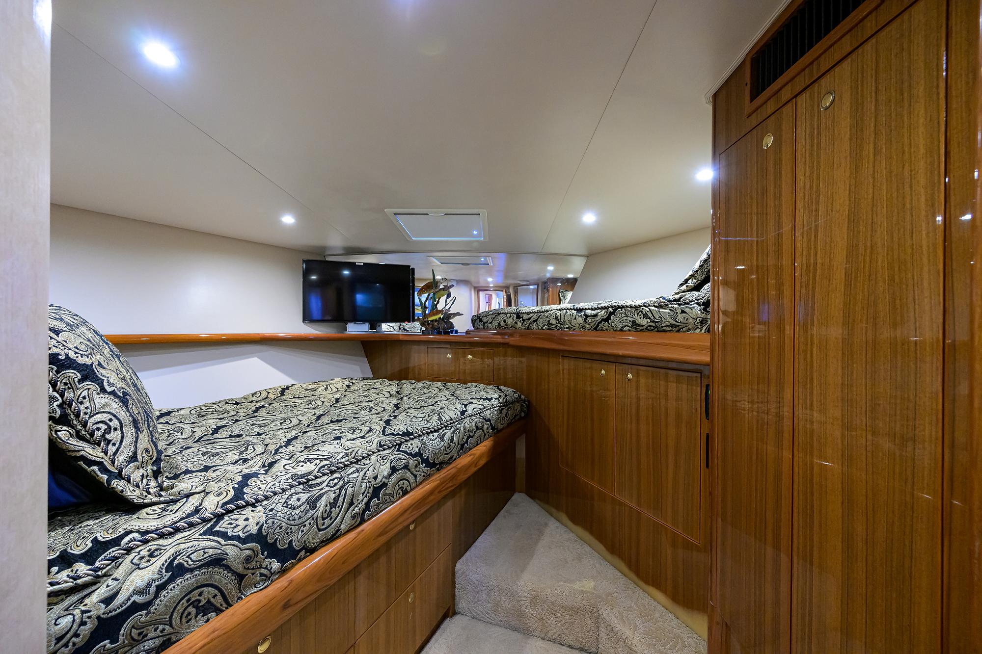 Viking 61 Bobkat - Interior Forward Guest Stateroom