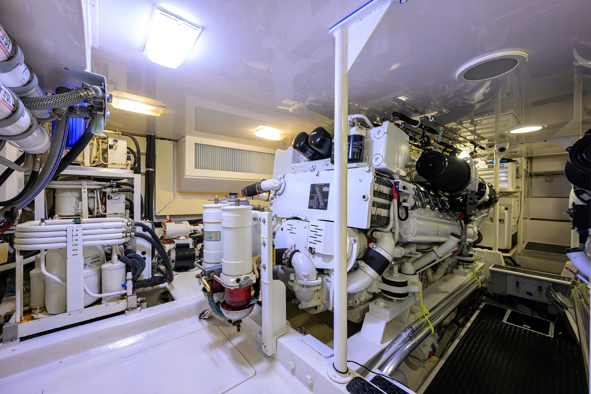 Viking 61 Bobkat - Engine Room