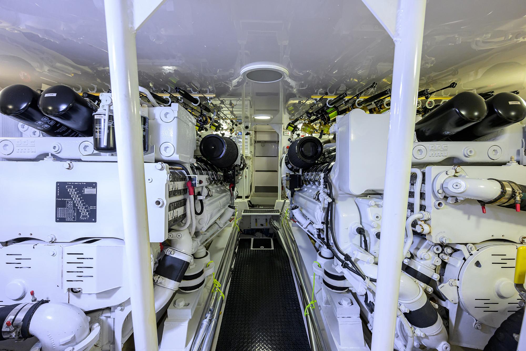 Viking 61 Bobkat - Engine Room