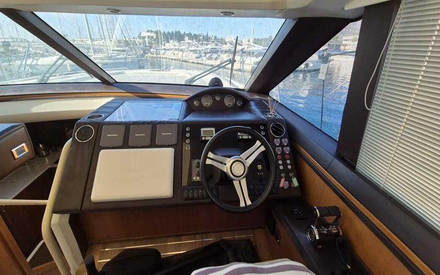 2010 Princess 63 