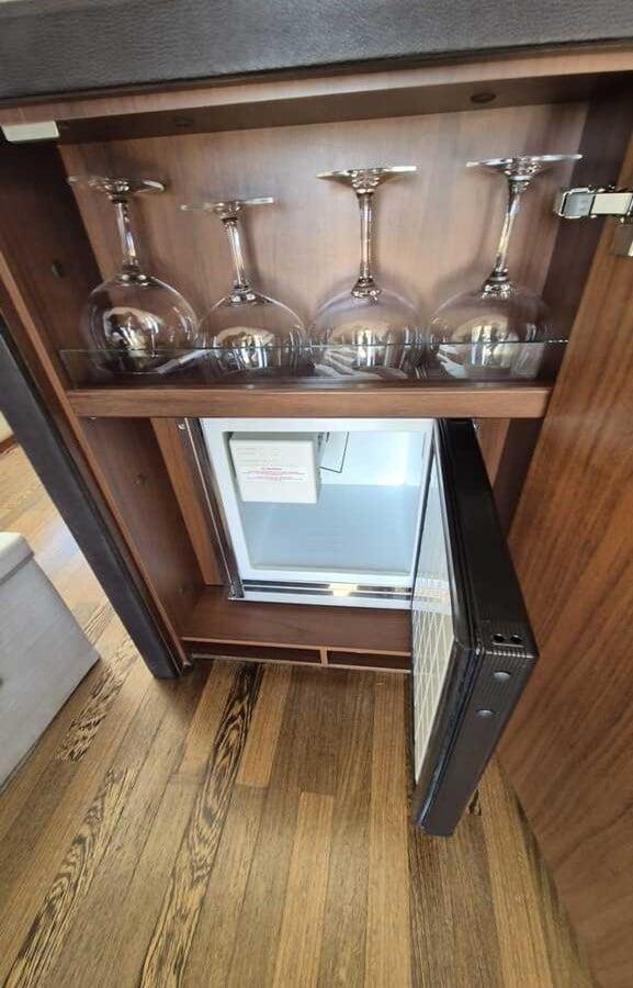 2010 Princess 63 