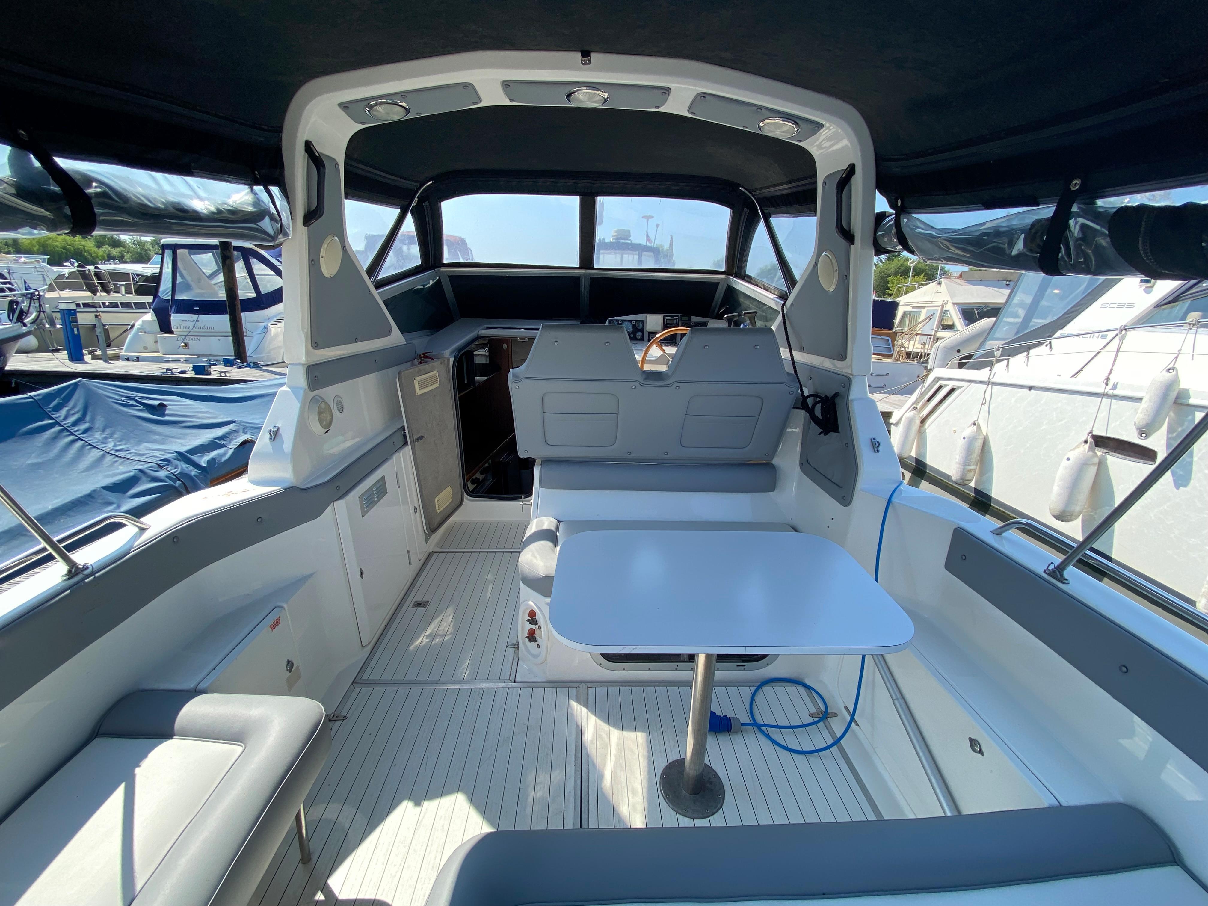 1991 Sealine 255 Senator