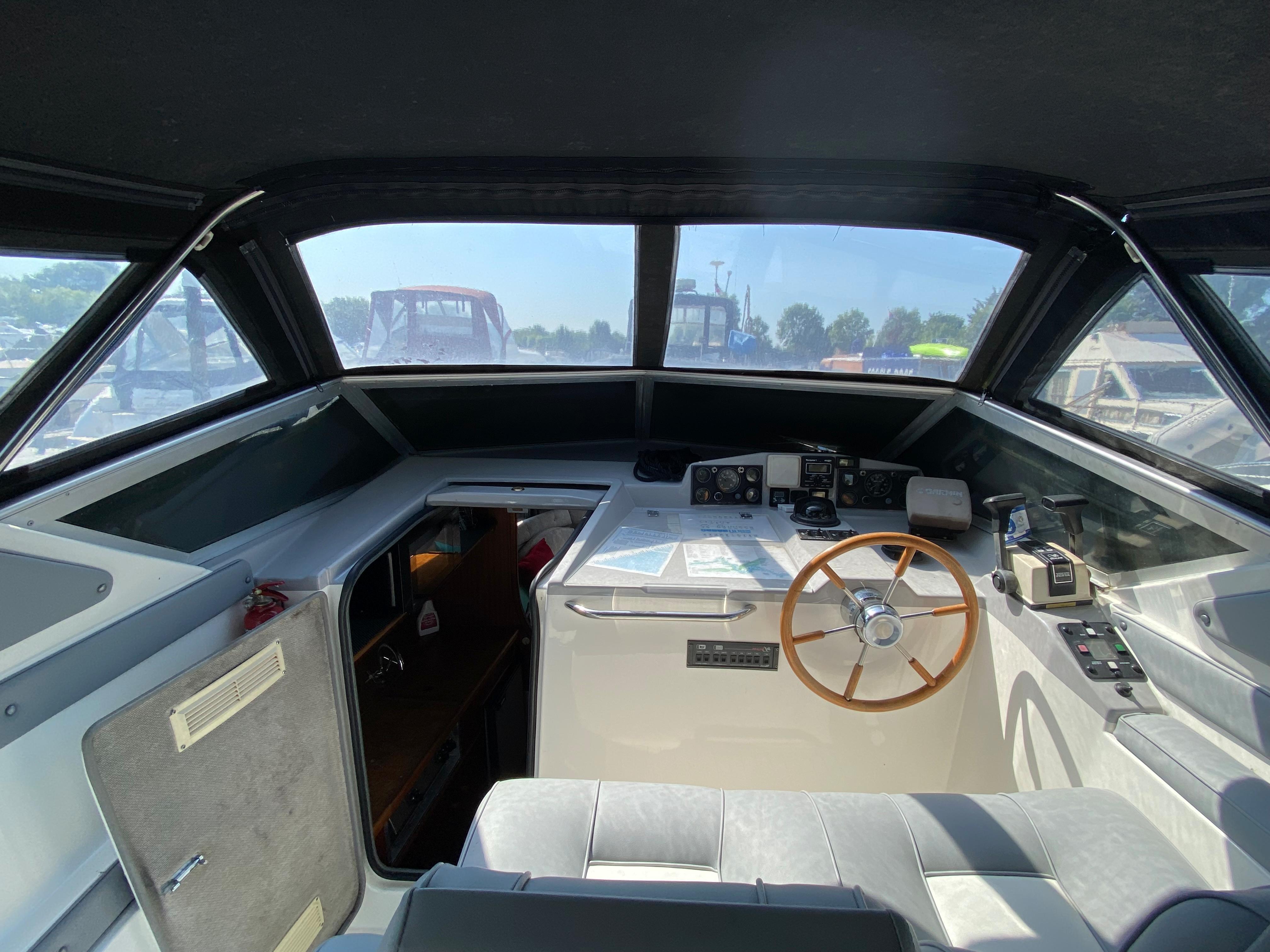 1991 Sealine 255 Senator