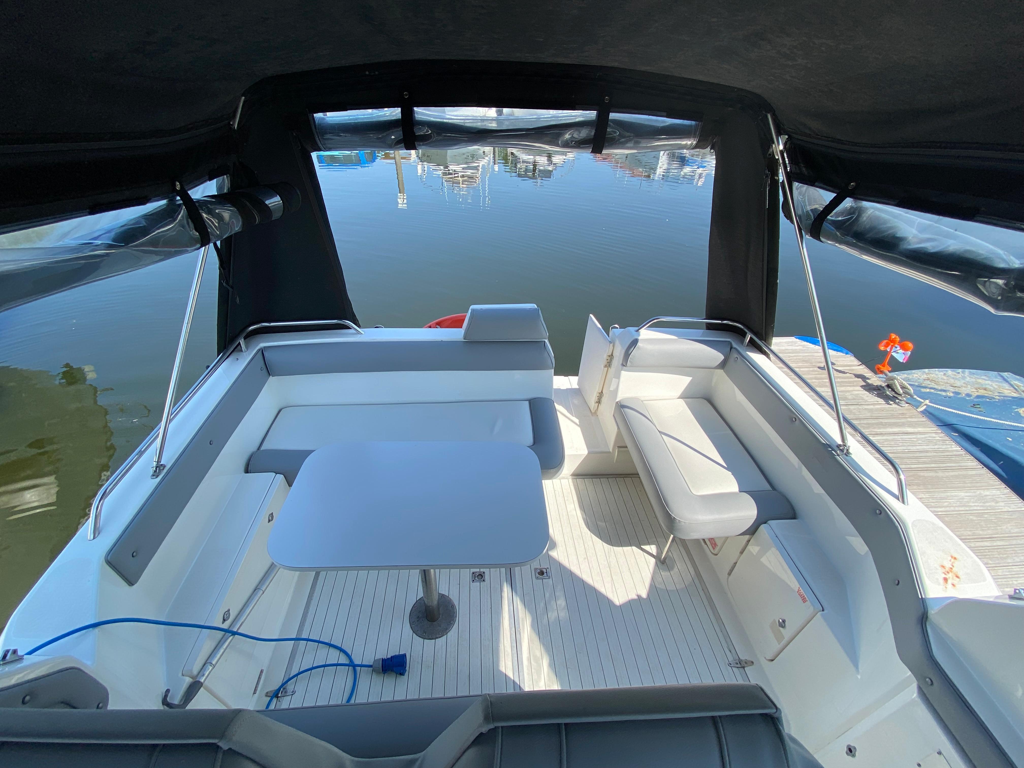1991 Sealine 255 Senator