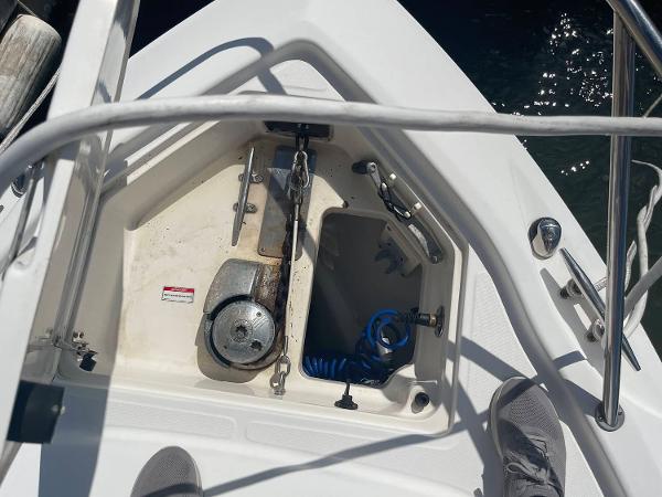 32' Boston Whaler, Listing Number 100915091, - Photo No. 4