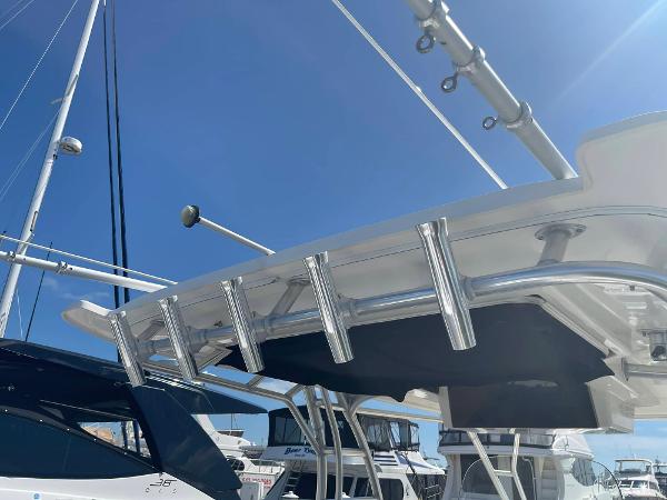 32' Boston Whaler, Listing Number 100915091, Image No. 21