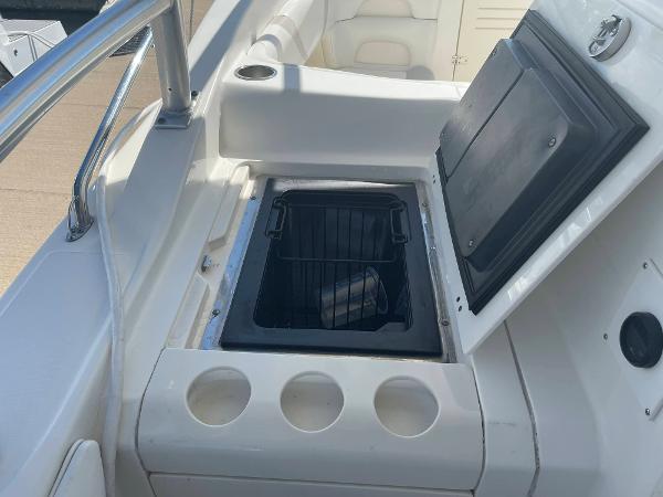 32' Boston Whaler, Listing Number 100915091, - Photo No. 24
