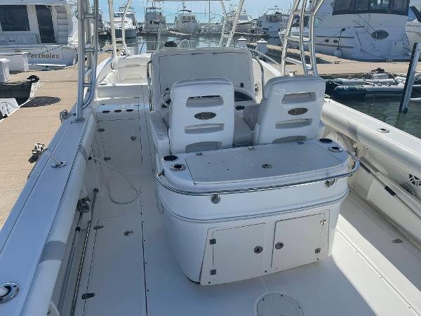 32' Boston Whaler, Listing Number 100915091, - Photo No. 25