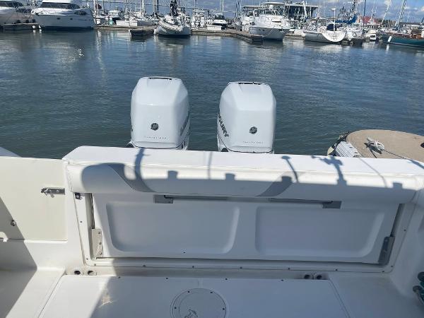 32' Boston Whaler, Listing Number 100915091, Image No. 28