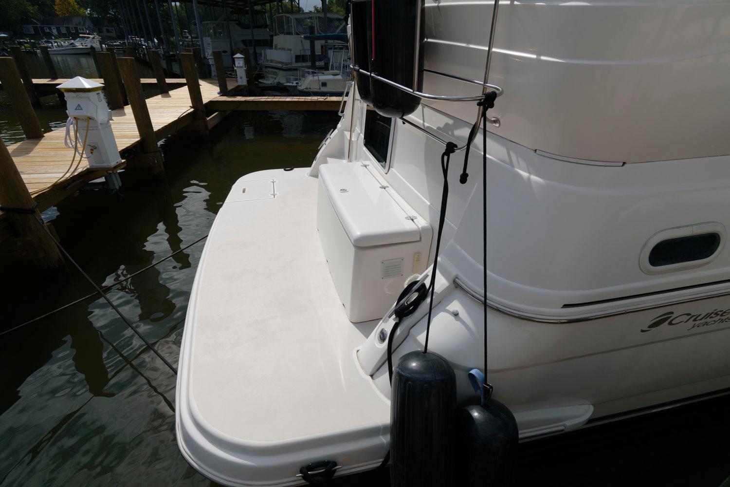 M 9926 JP Knot 10 Yacht Sales