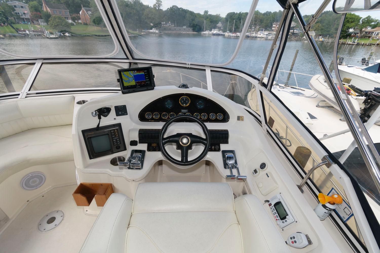 M 9926 JP Knot 10 Yacht Sales