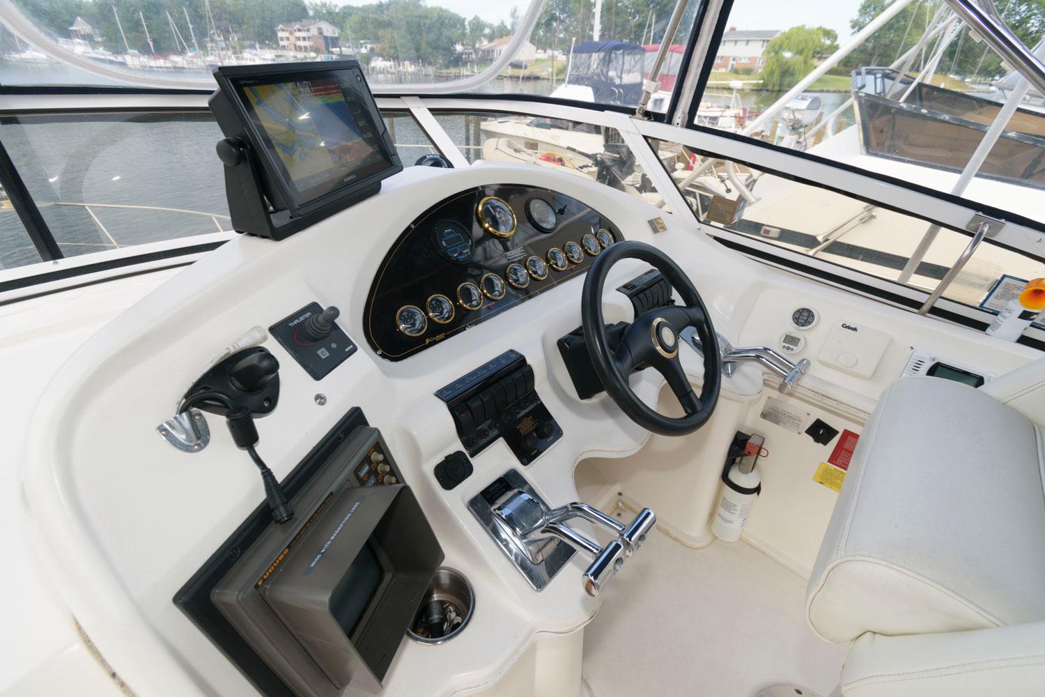 M 9926 JP Knot 10 Yacht Sales