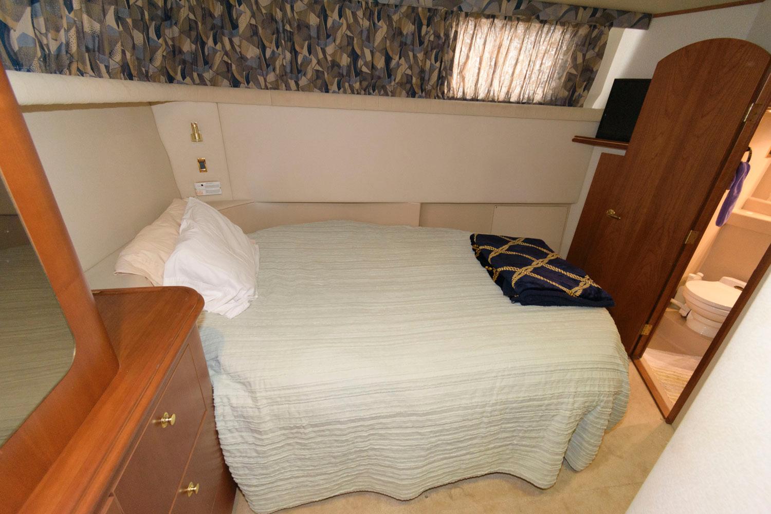 M 9926 JP Knot 10 Yacht Sales
