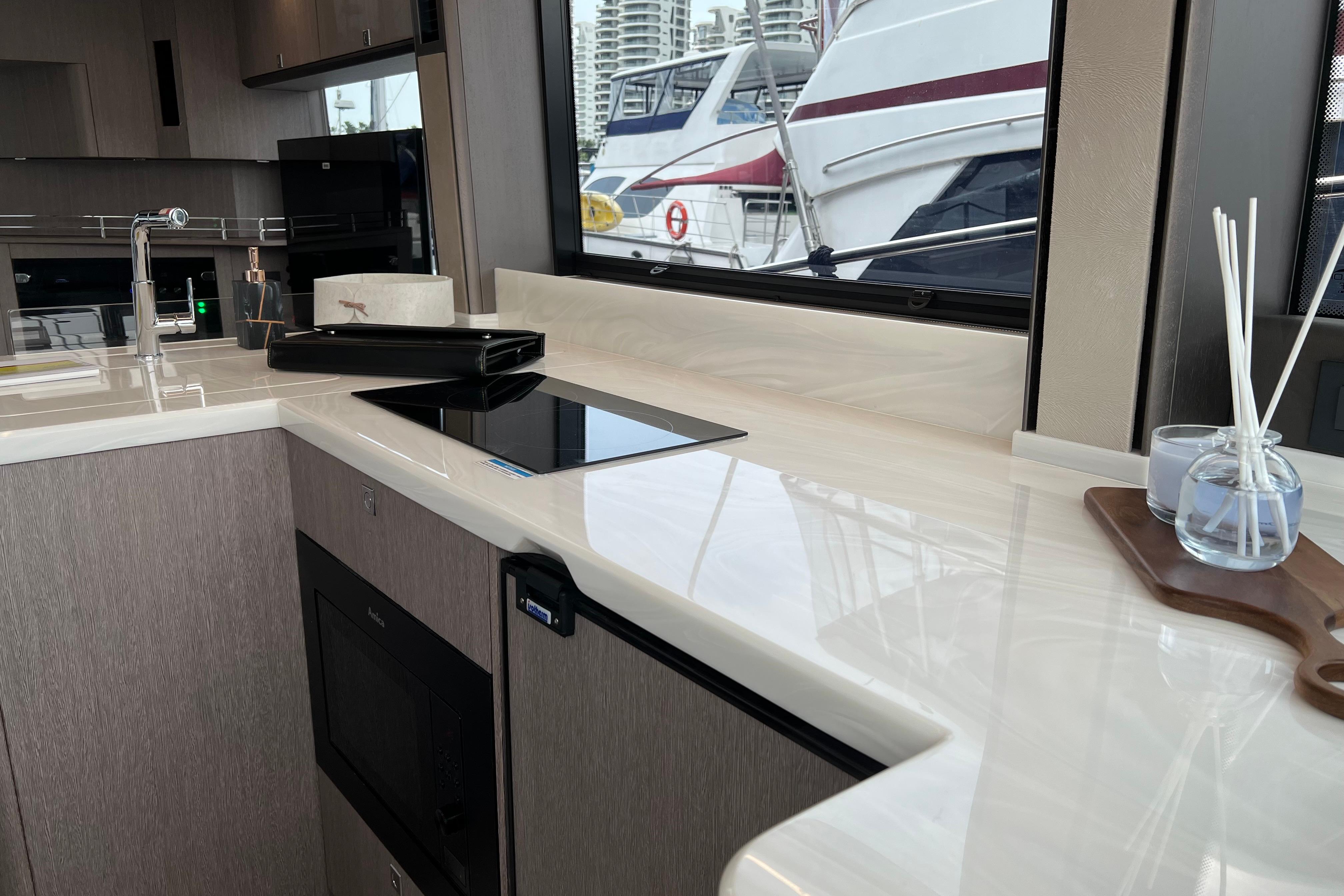 2024 Galeon 440 Fly Power 10060177 20260119194026868 1