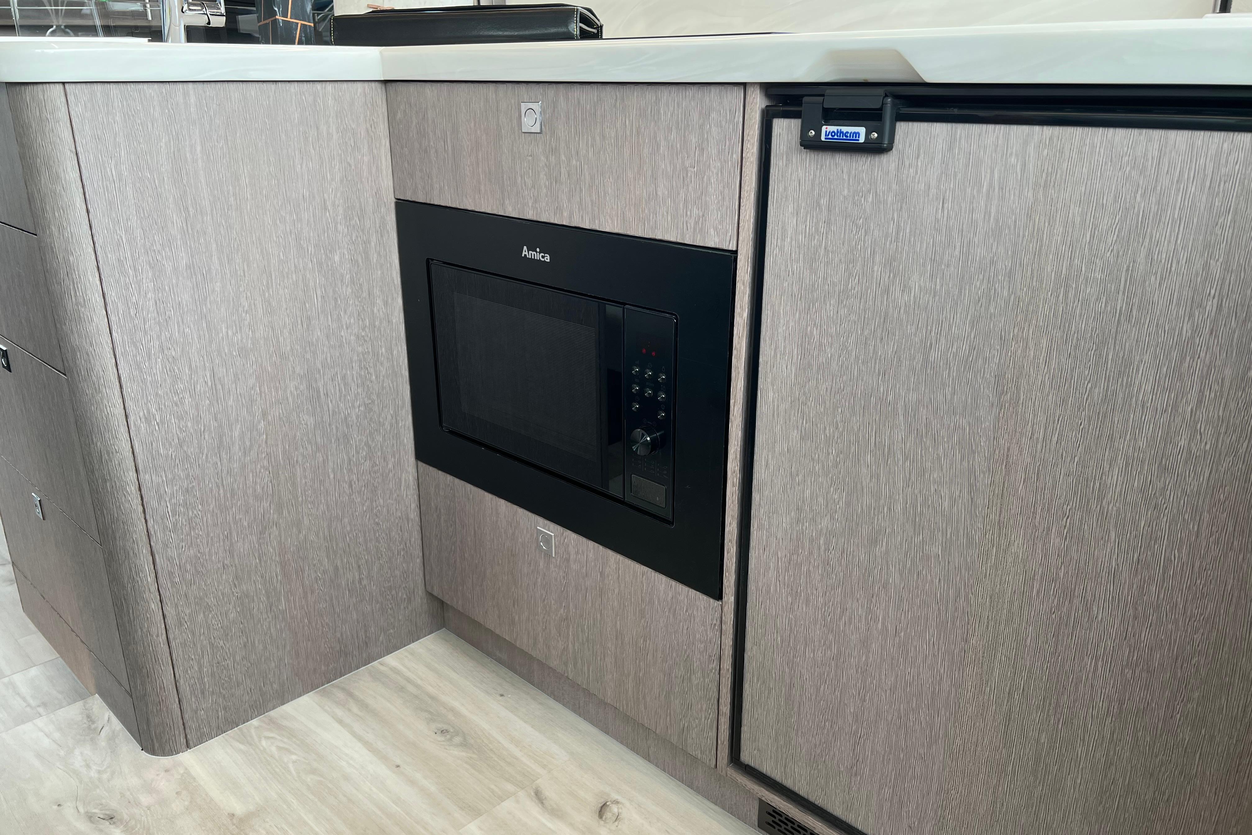 2024 Galeon 440 Fly Power 10060177 20260119194027948 2