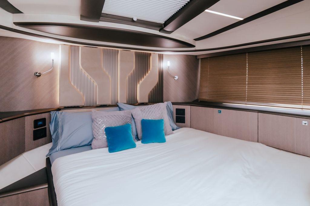 2024 Galeon 440 Fly Power 10060177 20260219024303647 4