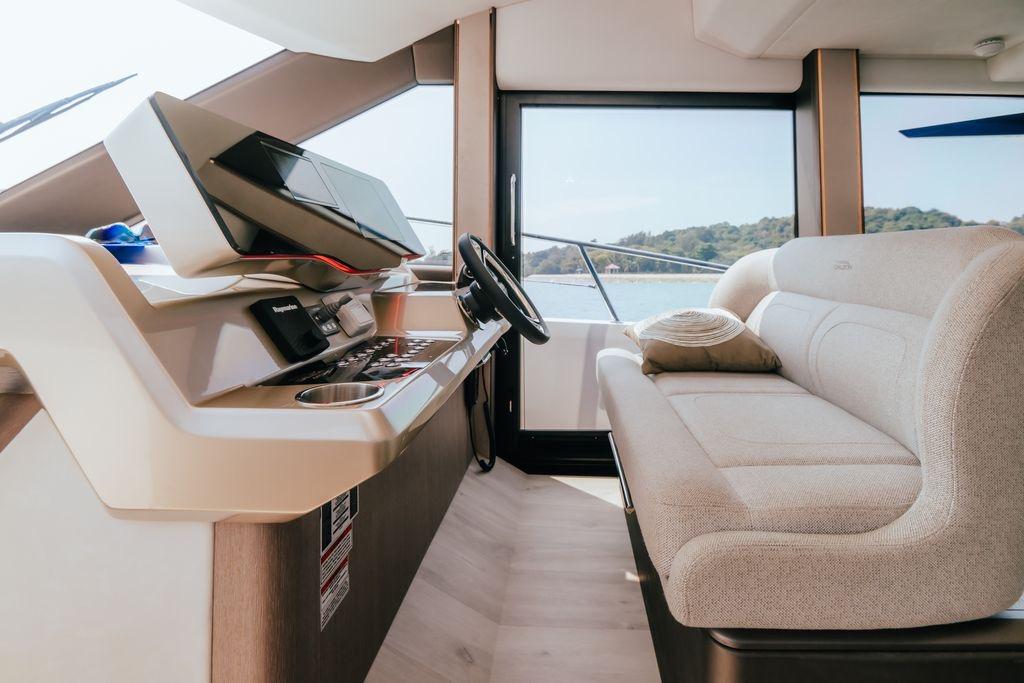 2024 Galeon 440 Fly Power 10060177 20260219024307189 2