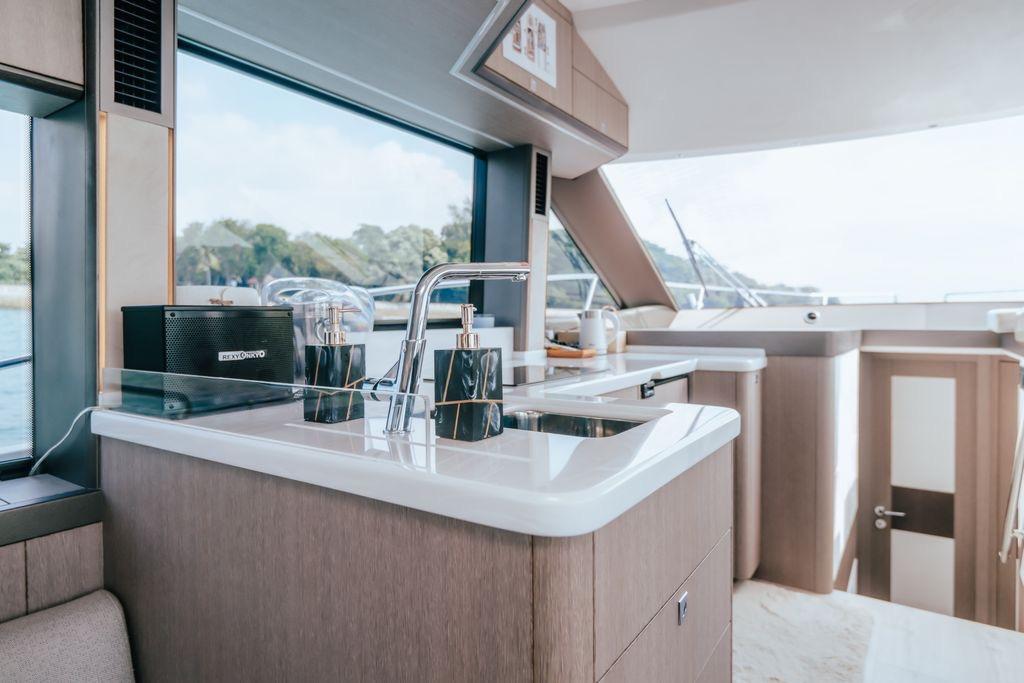 2024 Galeon 440 Fly Power 10060177 20260219024311343 1