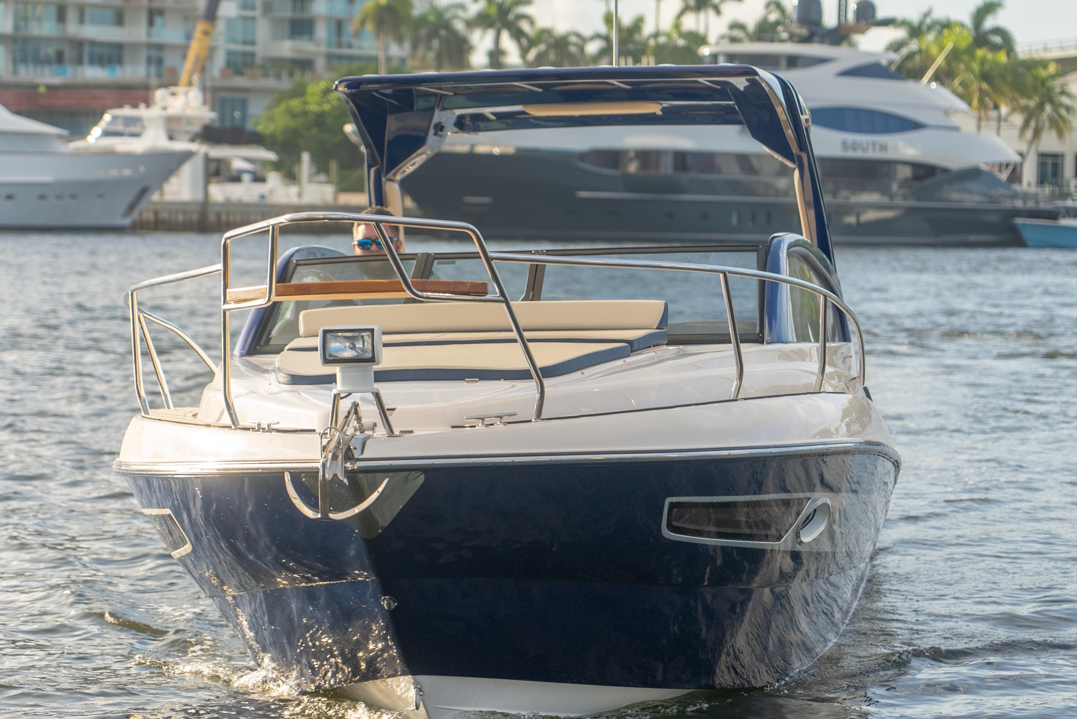 Hanover-305 Outboard Alpine Gray Ultimate Sport Edition 2025-Ready for Immediate Delivery FL-US-9663598 | Thumbnail