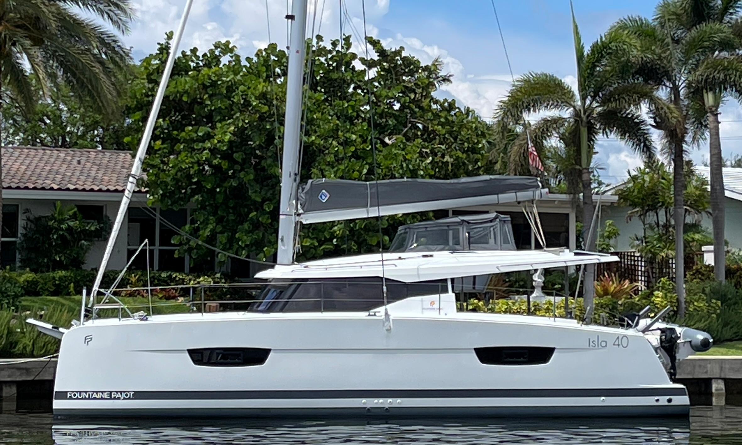 2023 Fountaine Pajot