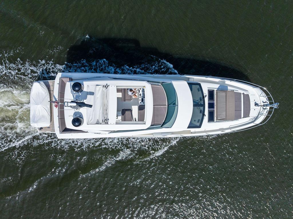 2018-prestige-680-power-9800180-20250522134335682-1_XLARGE