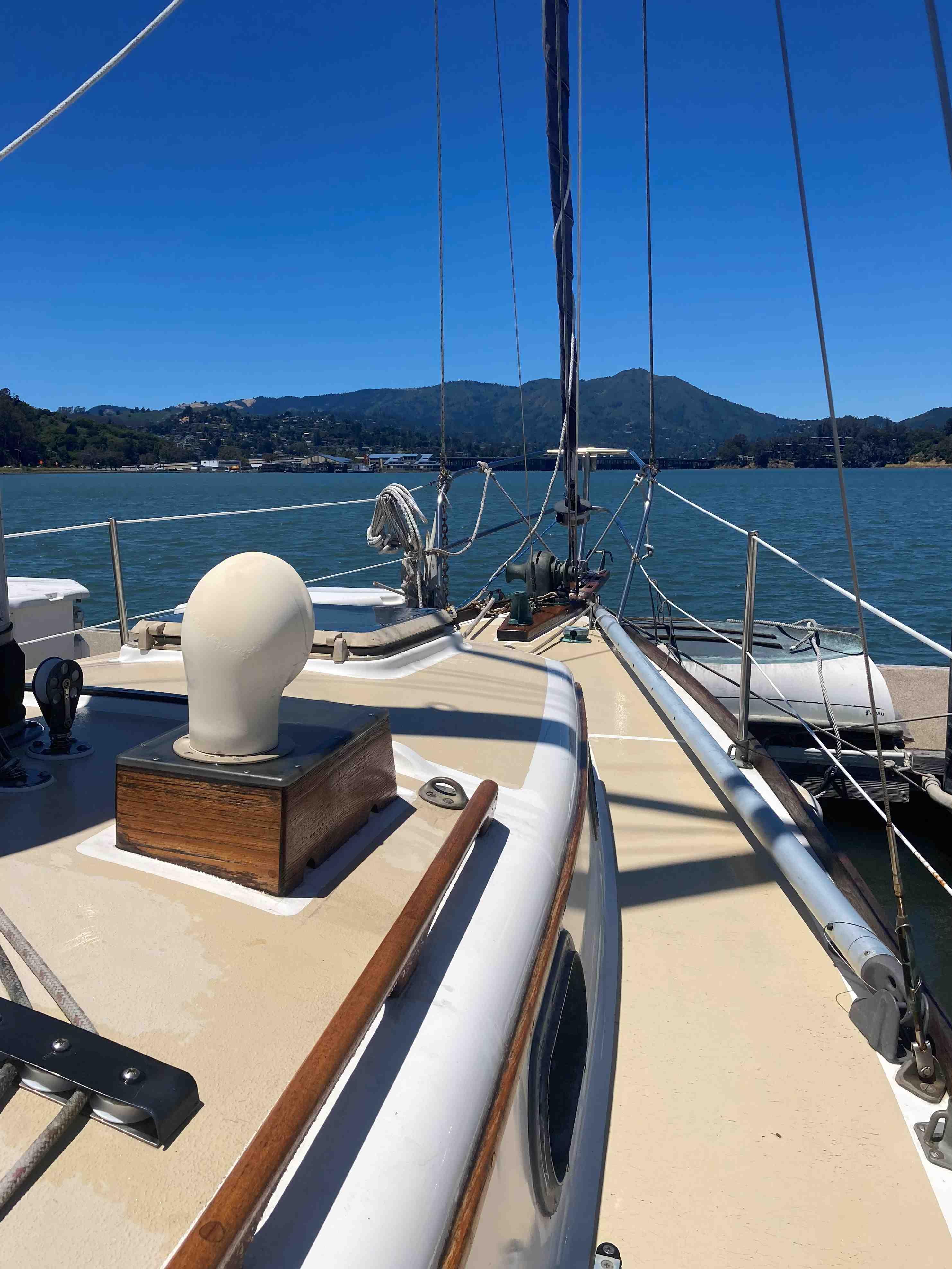 Image [6] of 1985 Cape Dory 31