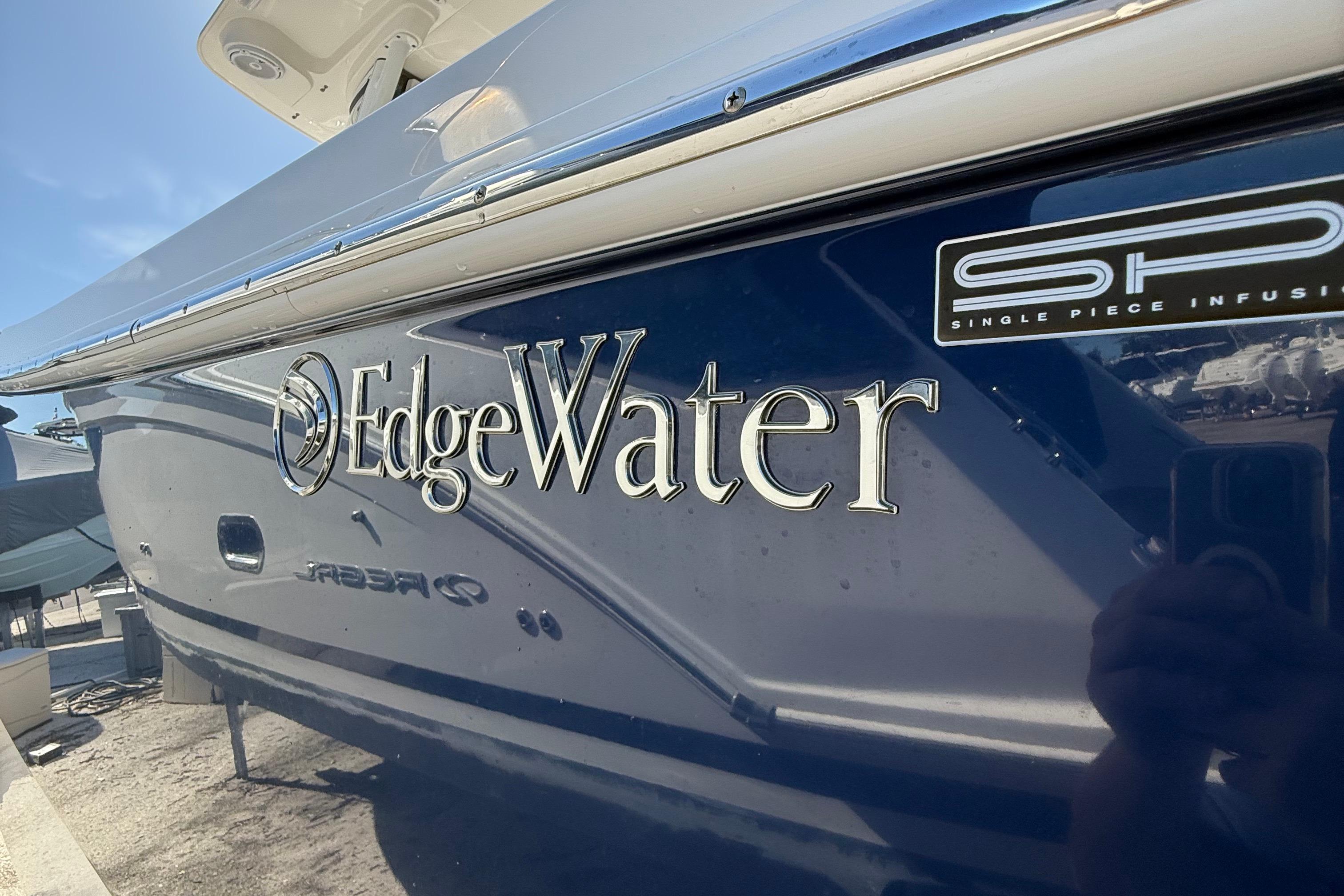 2016 Edgewater 280CC