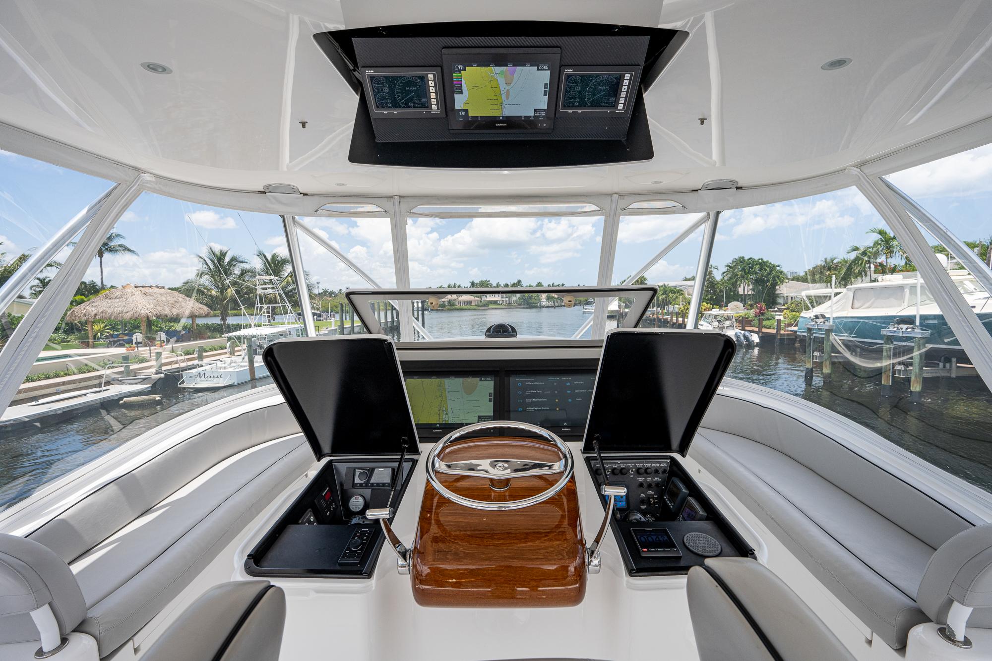 Viking 52 THE BOARDROOM - Flybridge