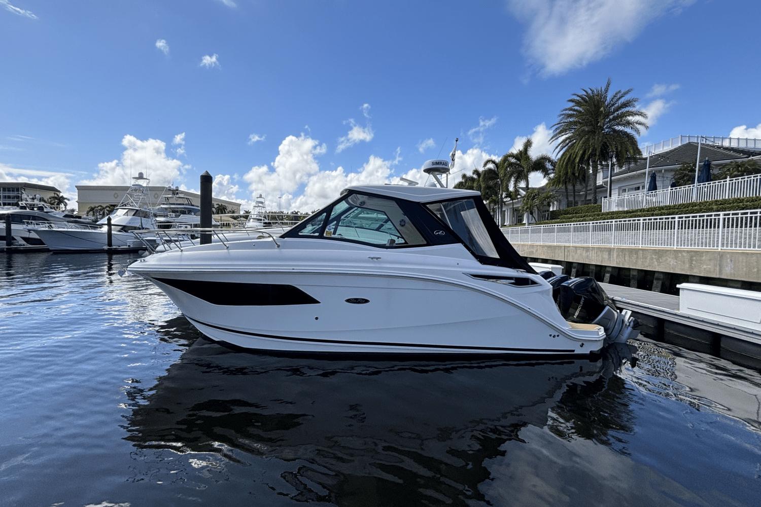39 ft Sea Ray 2010