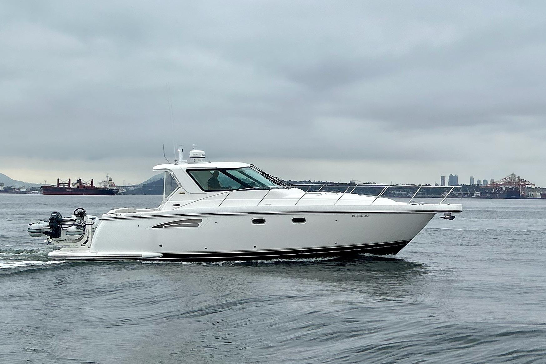 Tiara Yachts 3600 Sovran