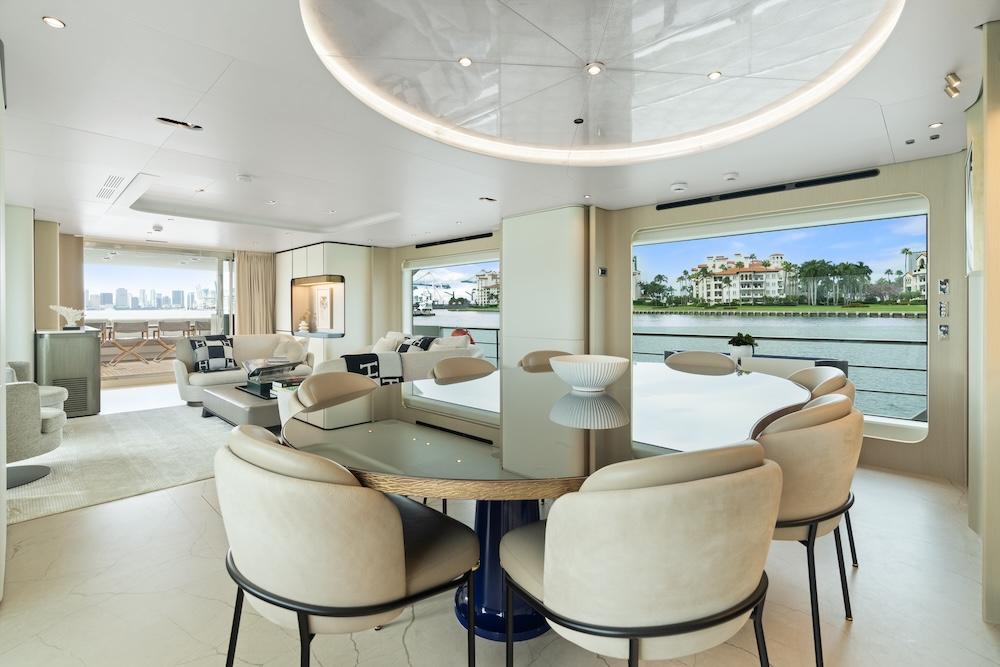 Yacht Photos Pics
