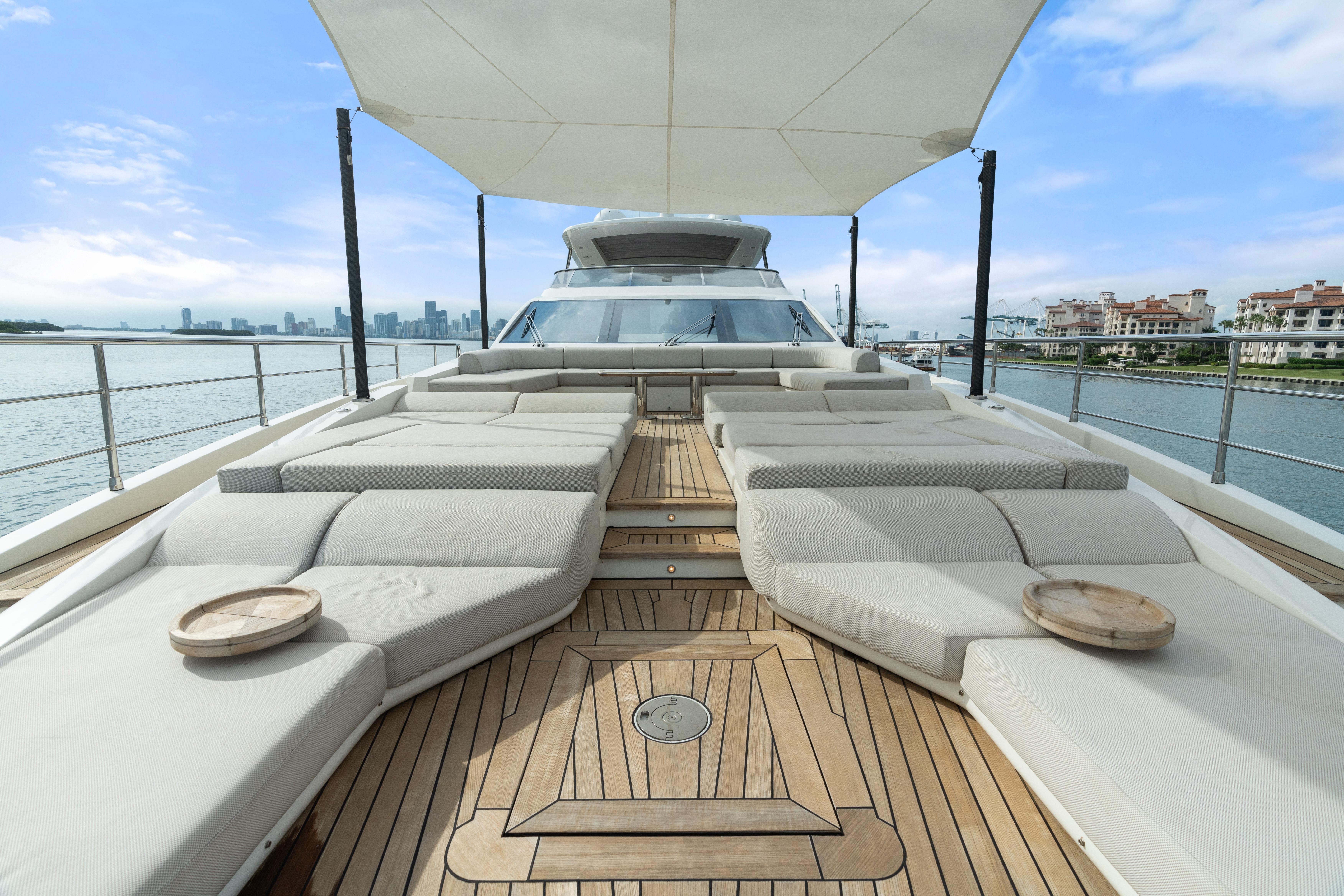 Yacht Photos Pics