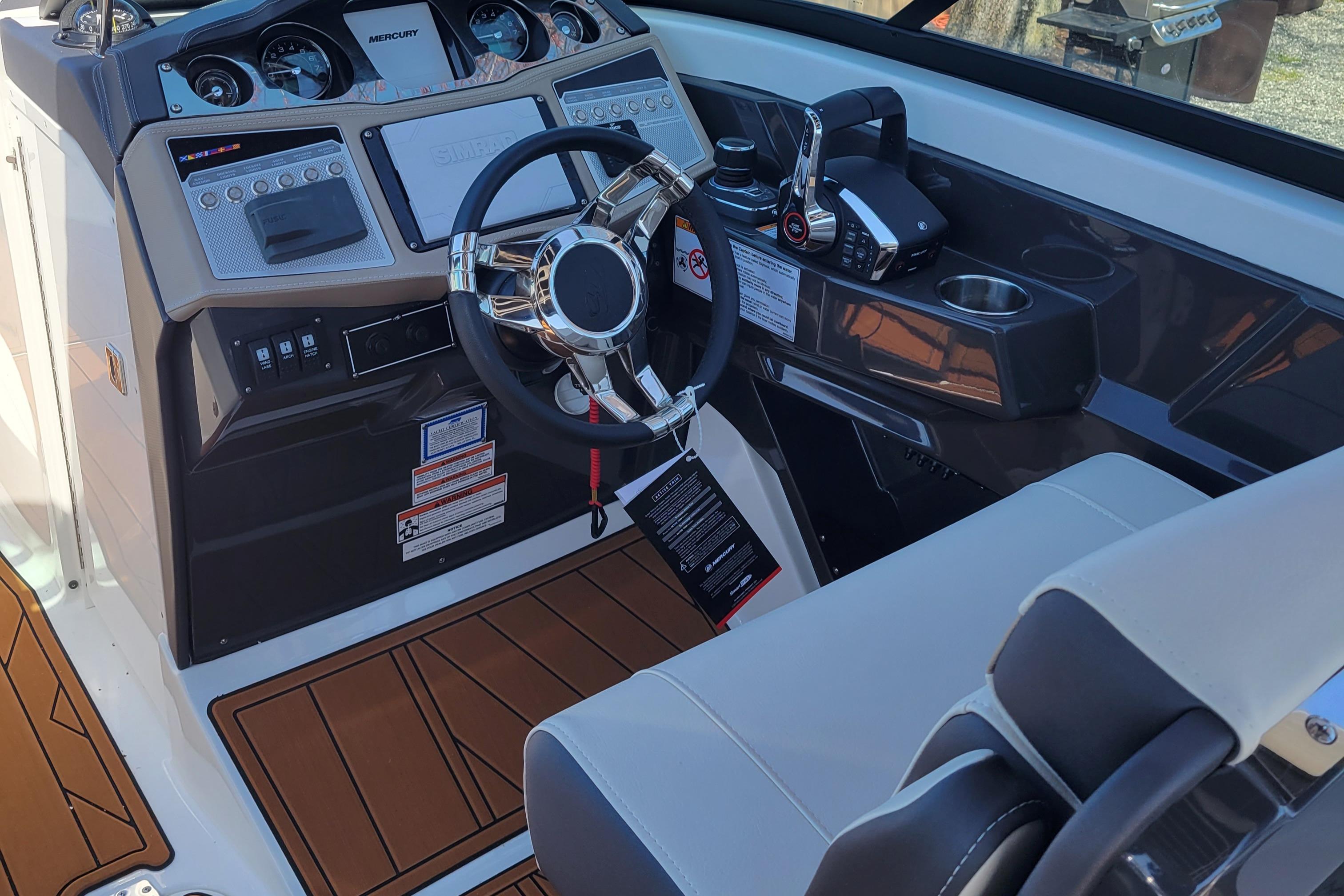 Yacht for Sale 29 Monterey Yachts Stony Point, NY Denison Yacht Sales