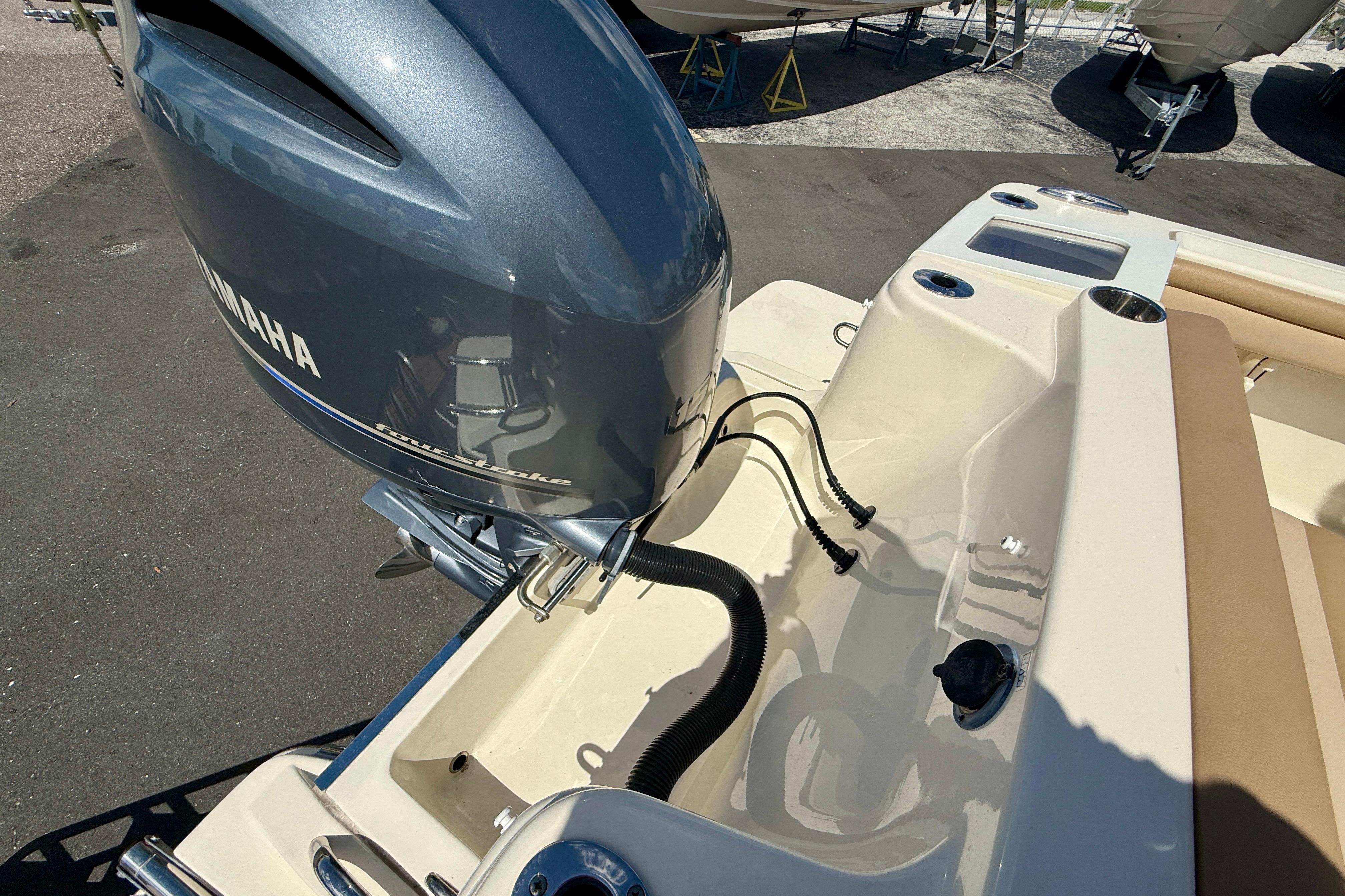 2020 Scout 215 XSF-8