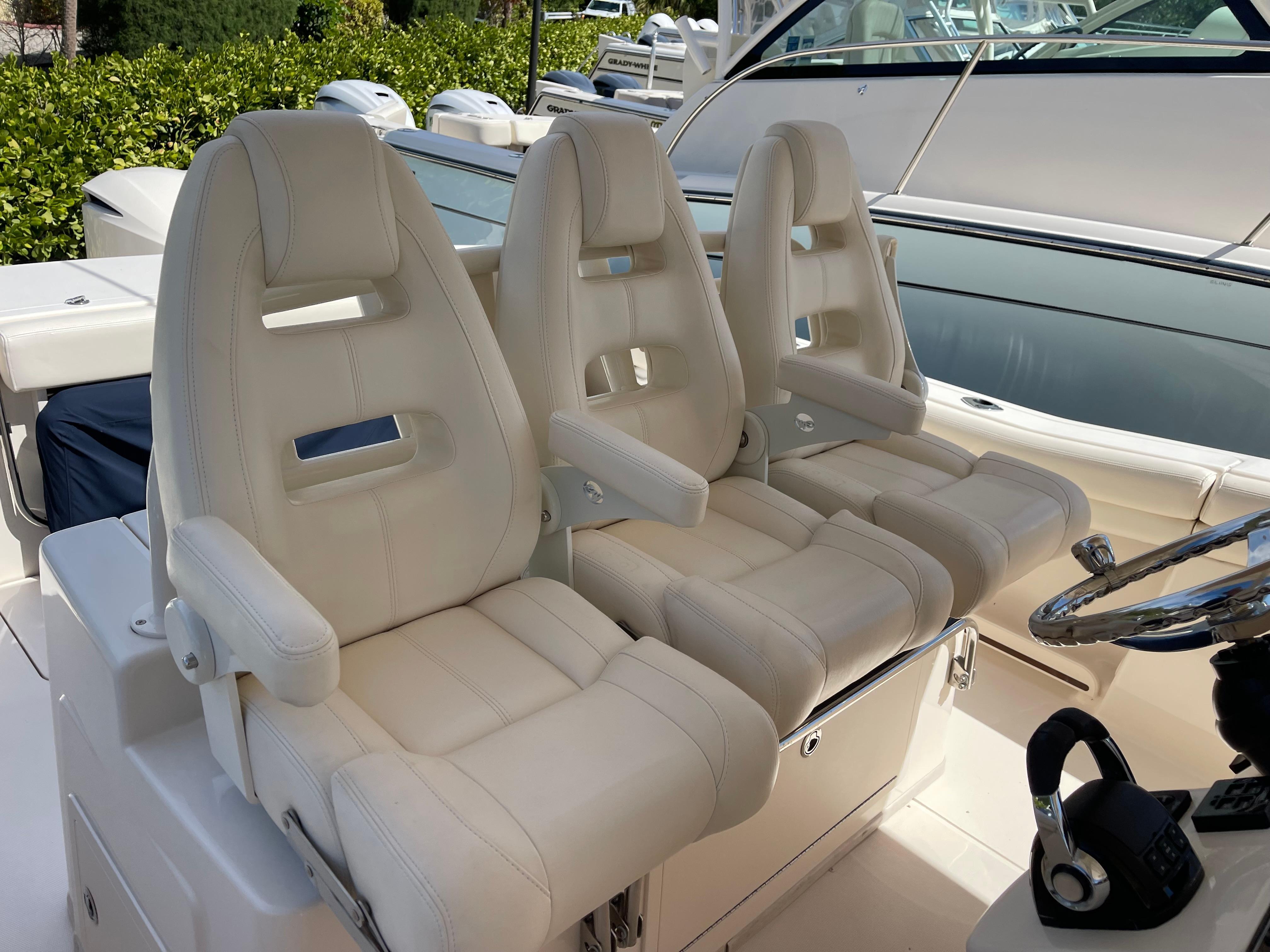 2015 Grady-White Canyon 336